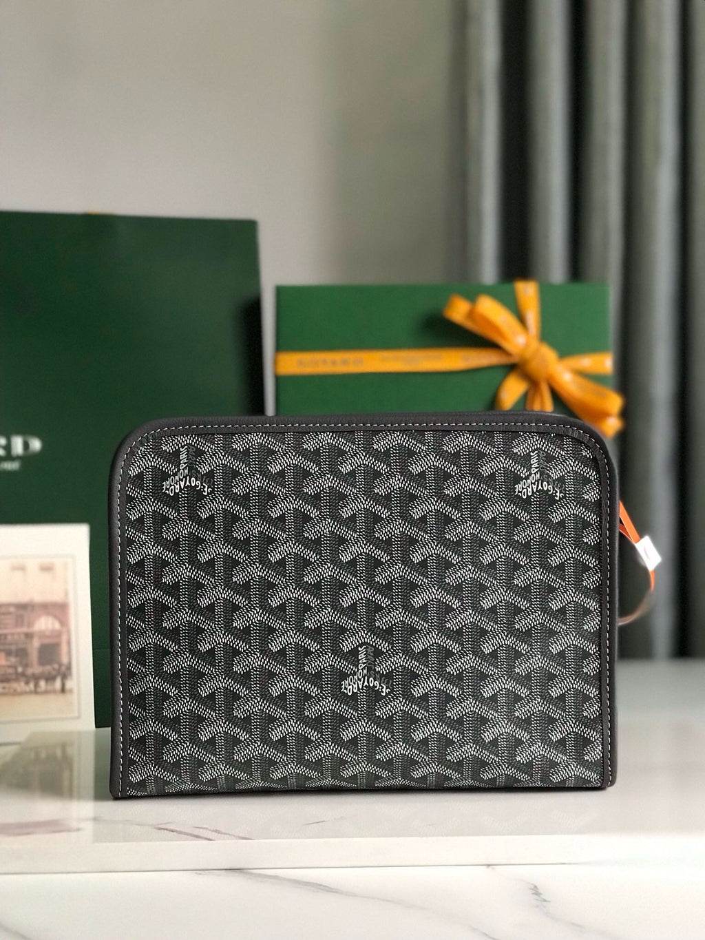 GYD Jouvence Toiletry Bag