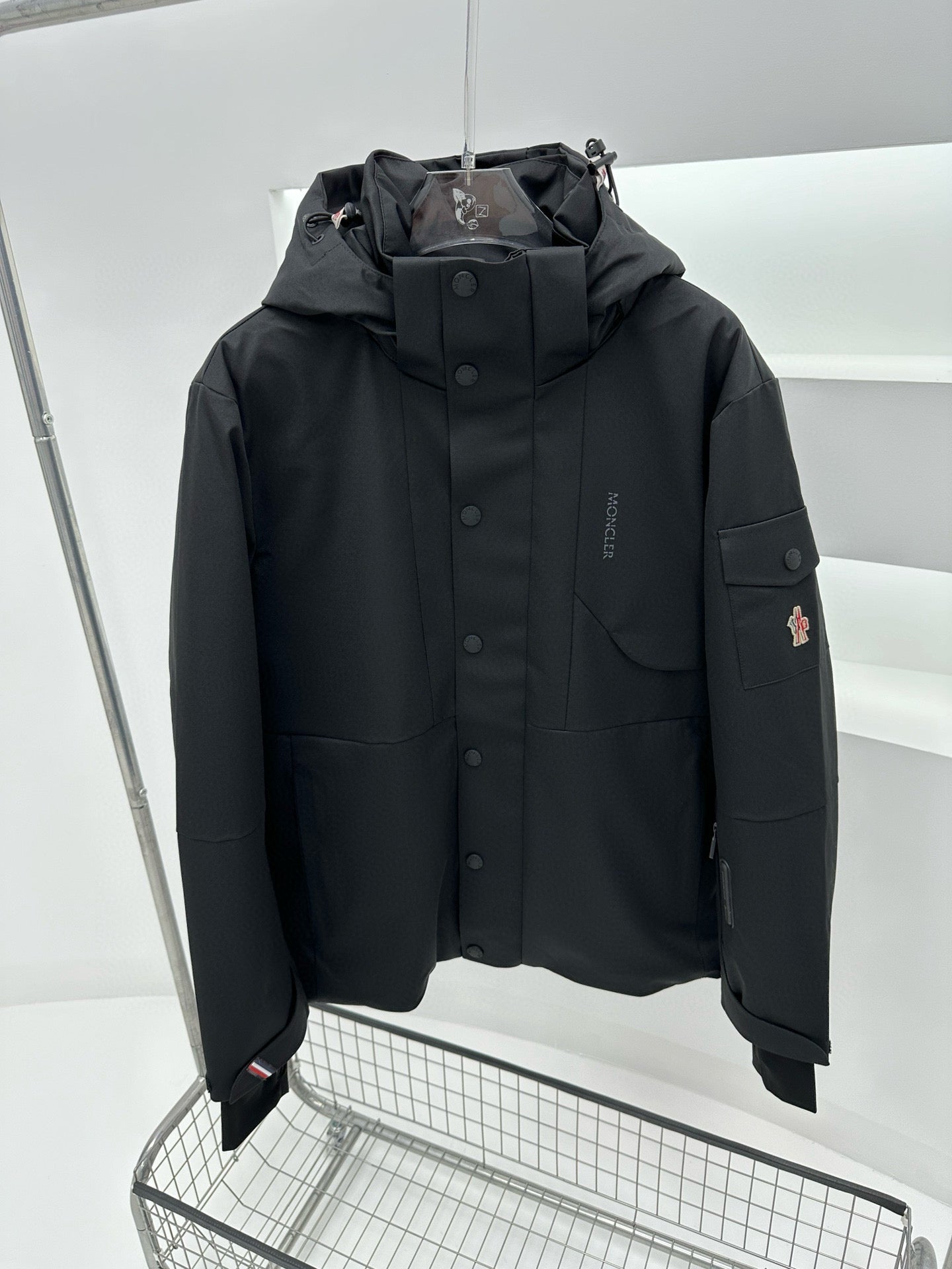 MNC Windbreaker