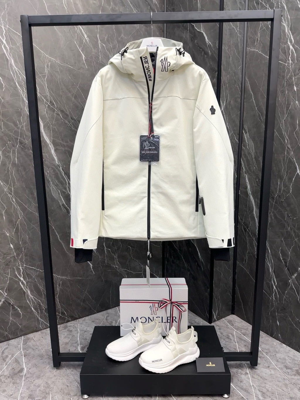 MNC Windbreaker