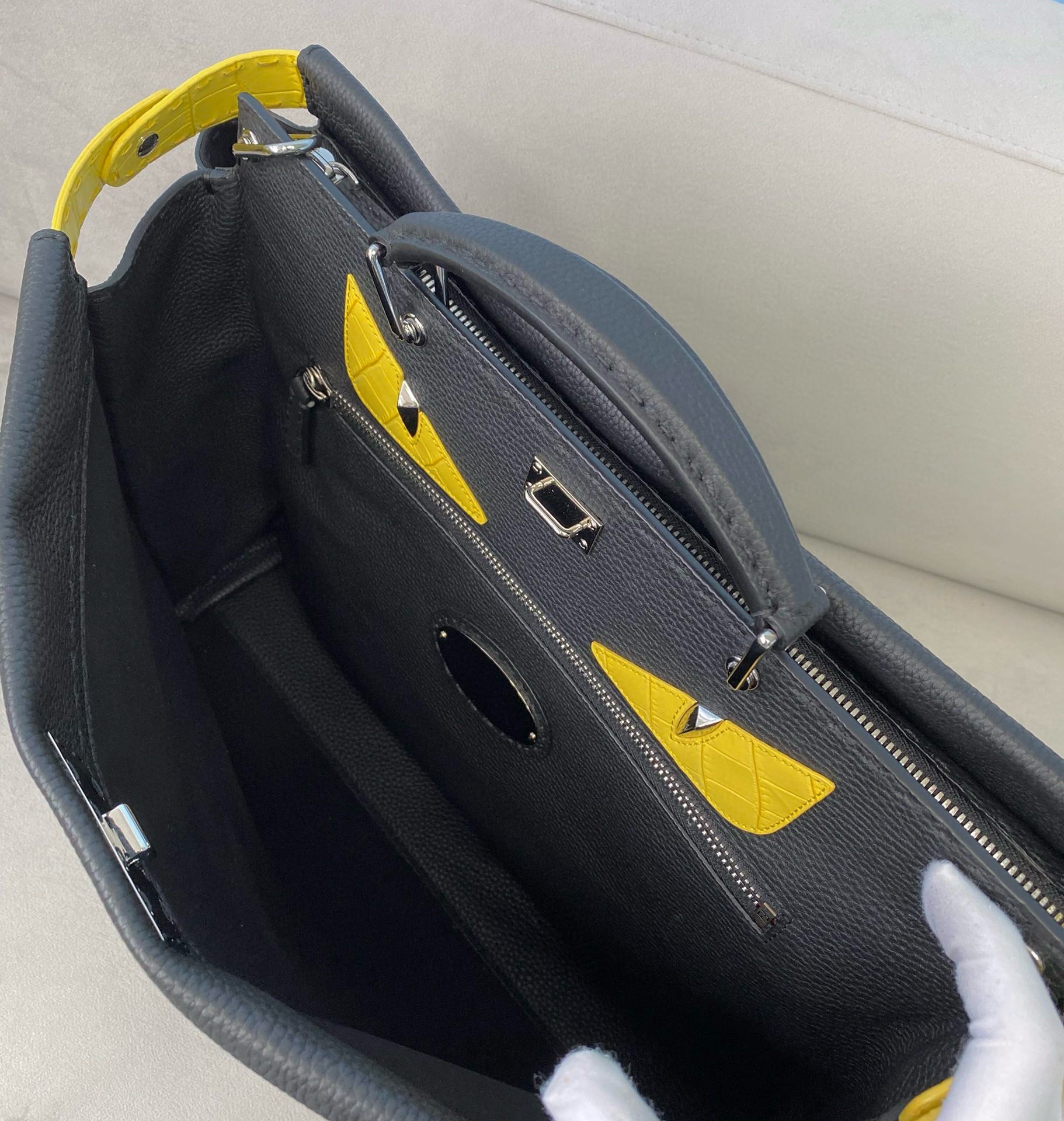 FD Peekaboo Bag