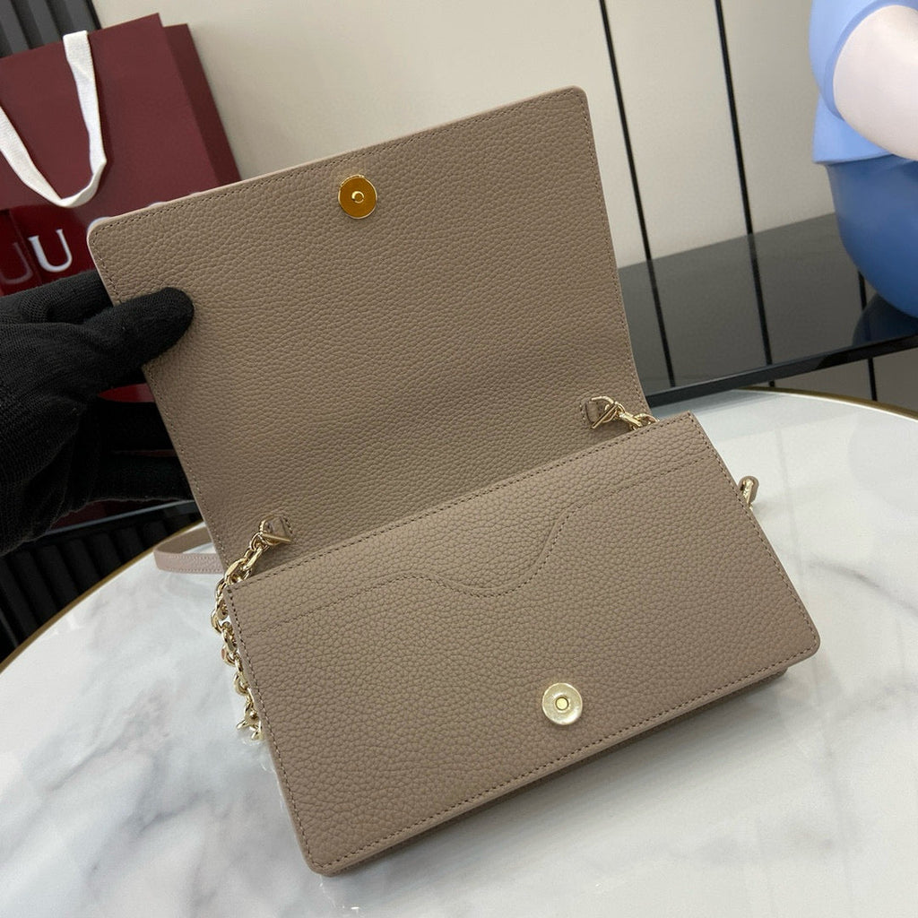 GC Emblem Shoulder Bag