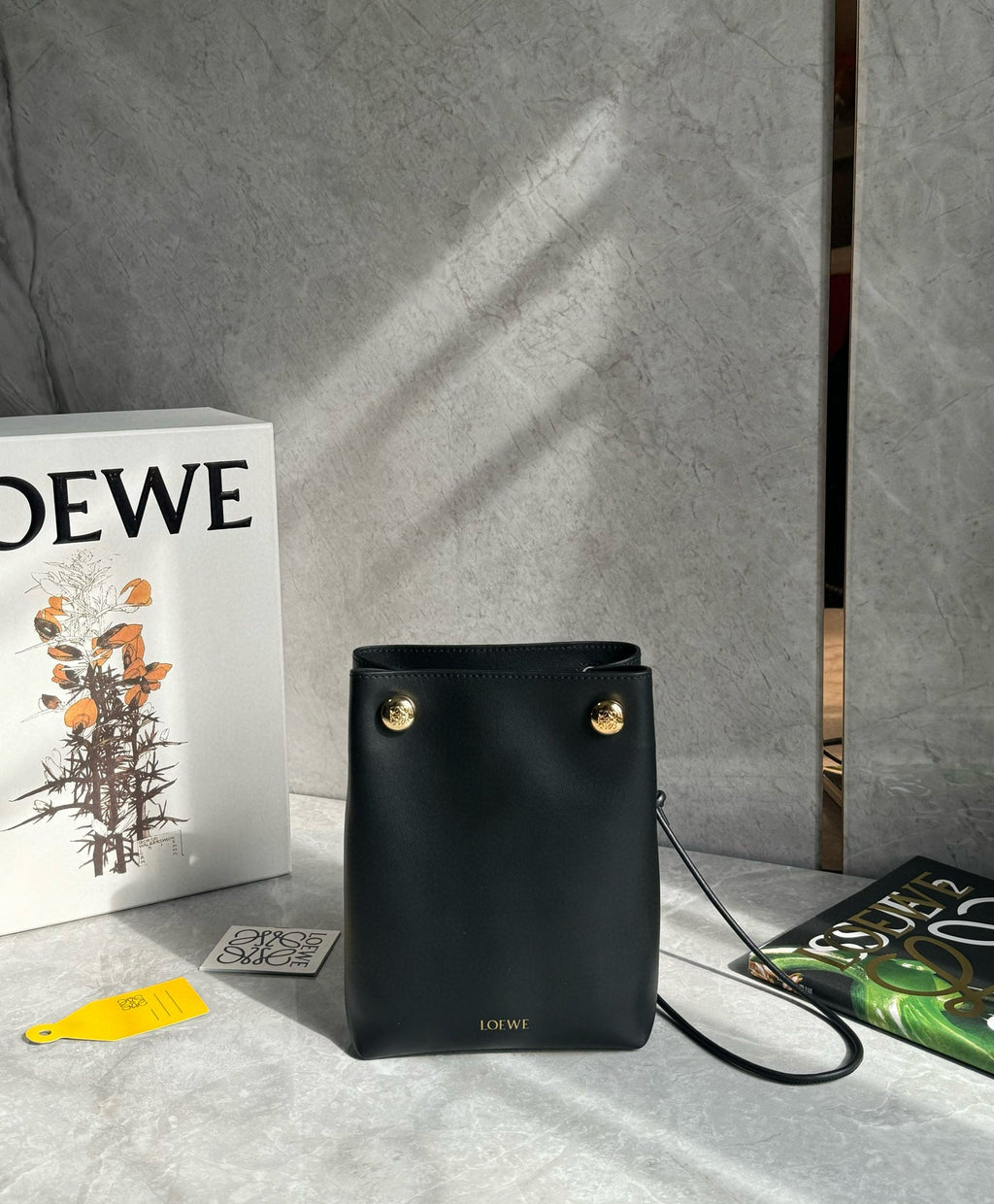 LW Pebble Leather