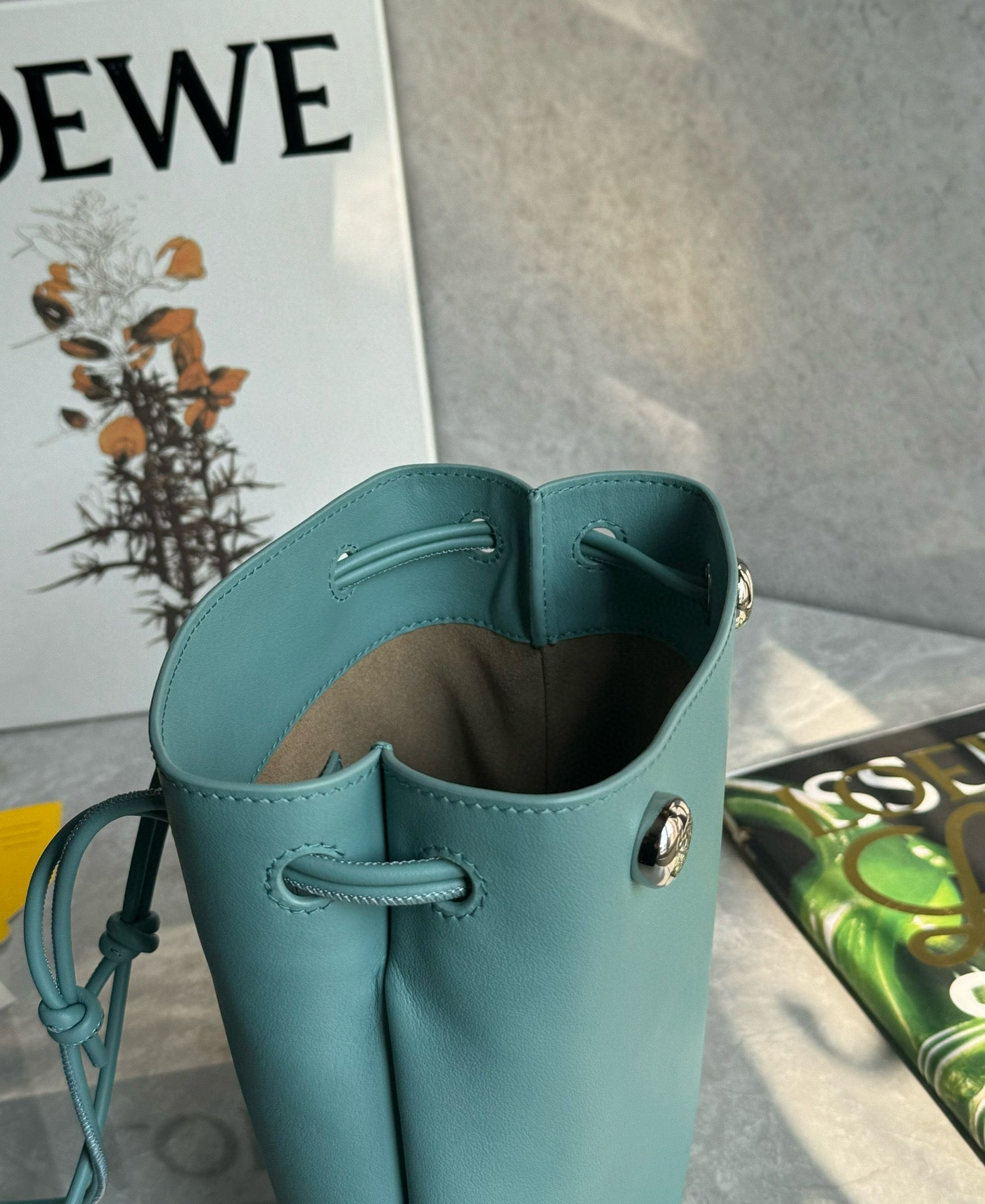 LW Pebble Leather