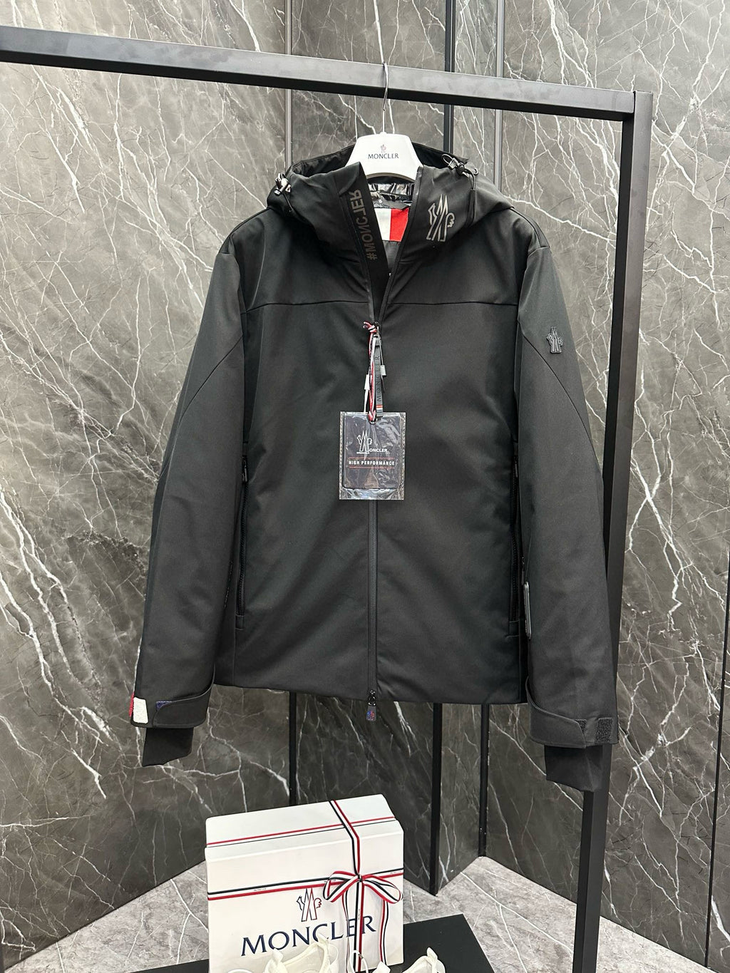 MNC Windbreaker