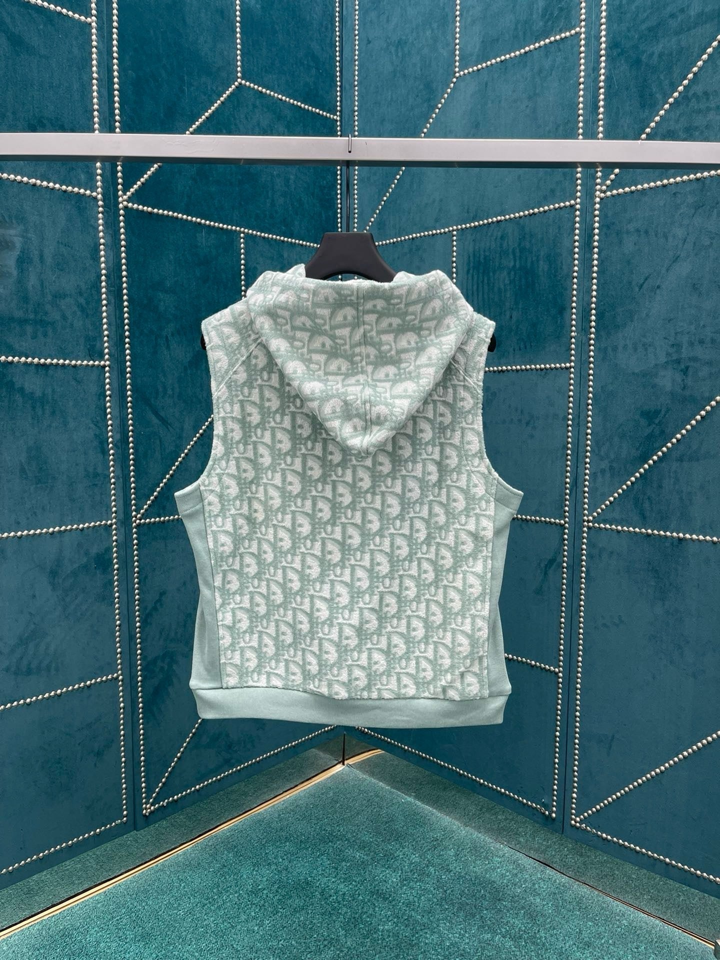 CD Sleeveless Sweatshirt
