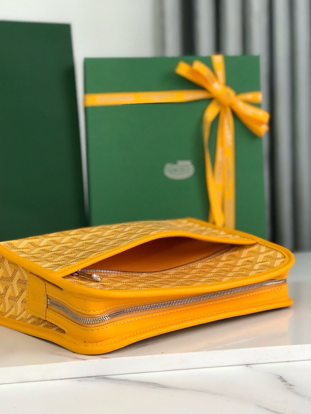 GYD Jouvence Toiletry Bag