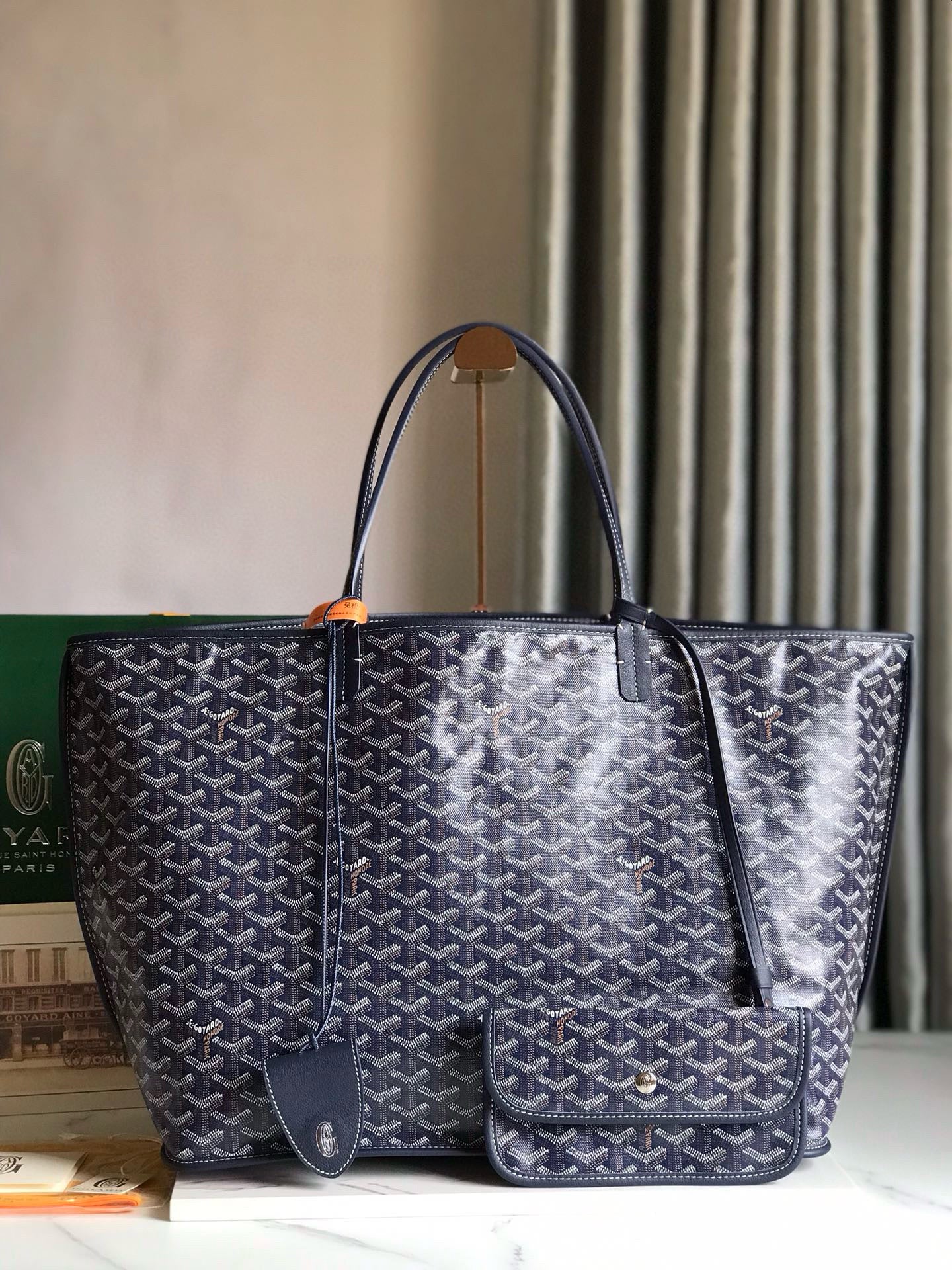 GYD Reversible Anjou