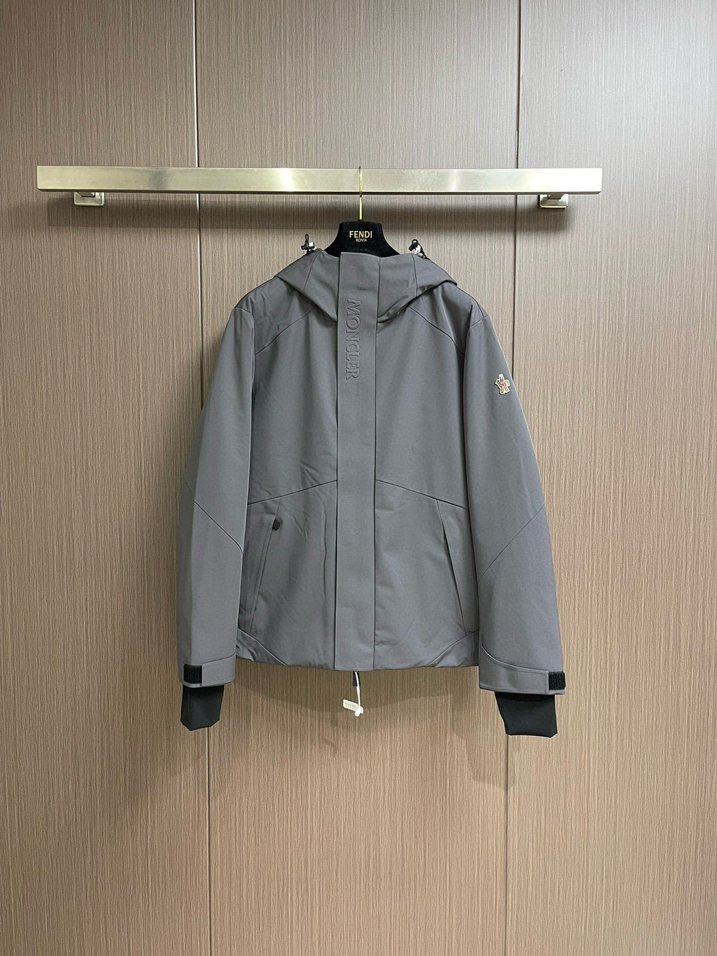 MNC Windbreaker
