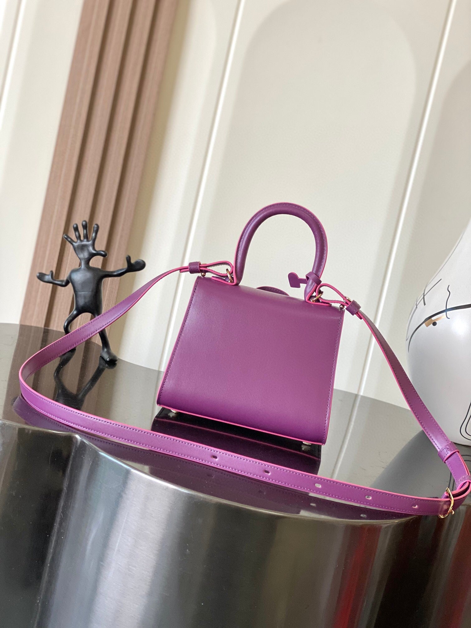 DLV Sling Bag