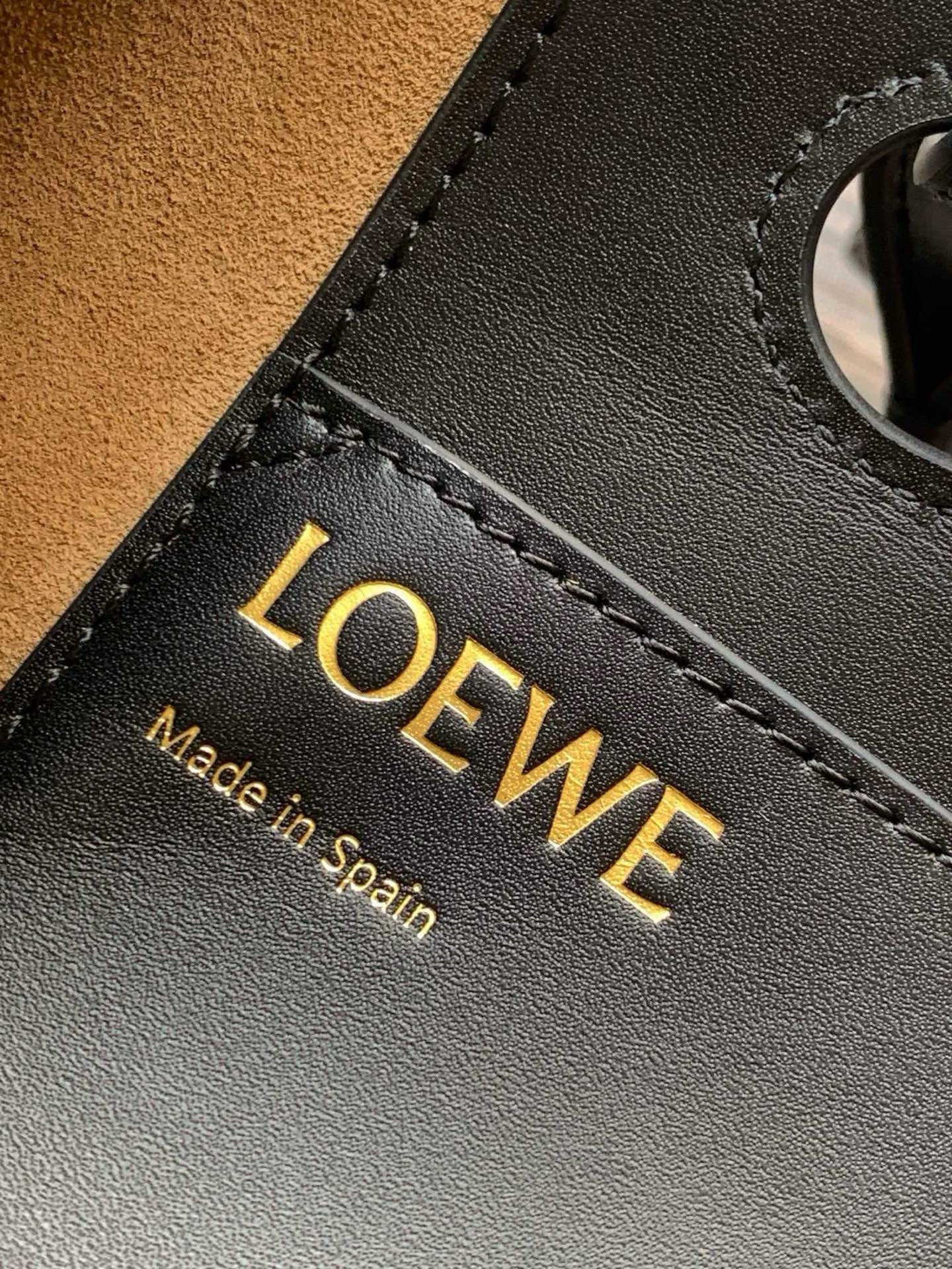 LW Anagram Tote