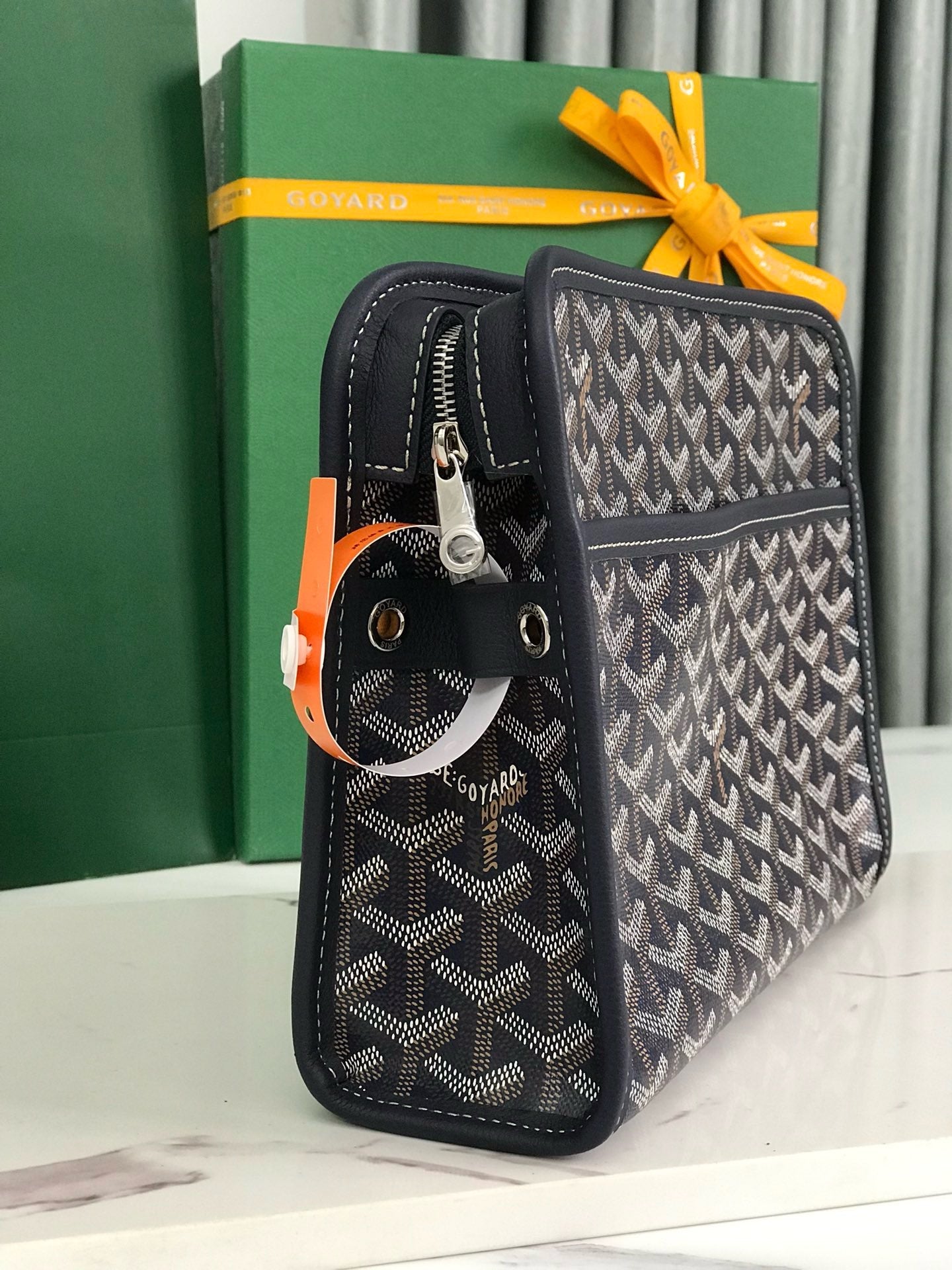 GYD Jouvence Toiletry Bag