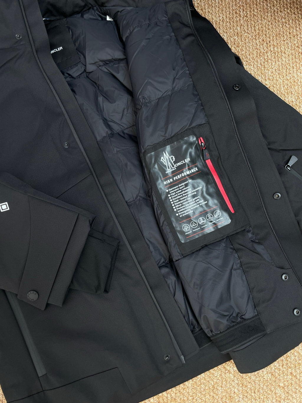 MNC Windbreaker