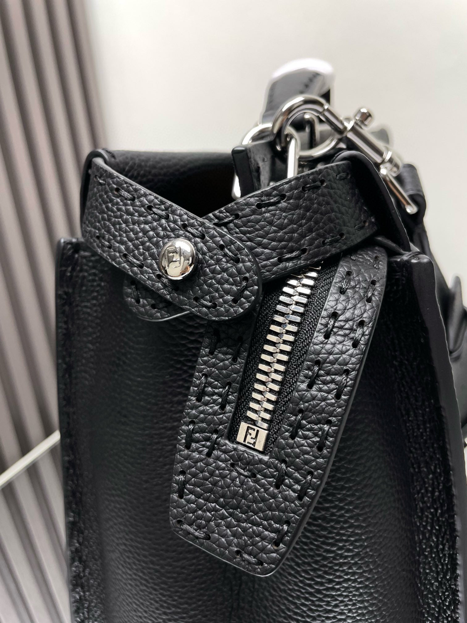 FD Peekaboo Bag