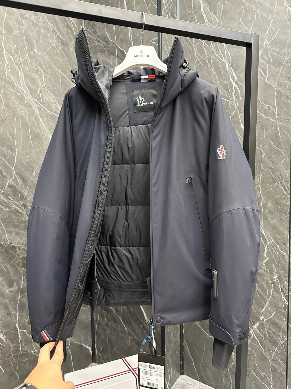 MNC Windbreaker