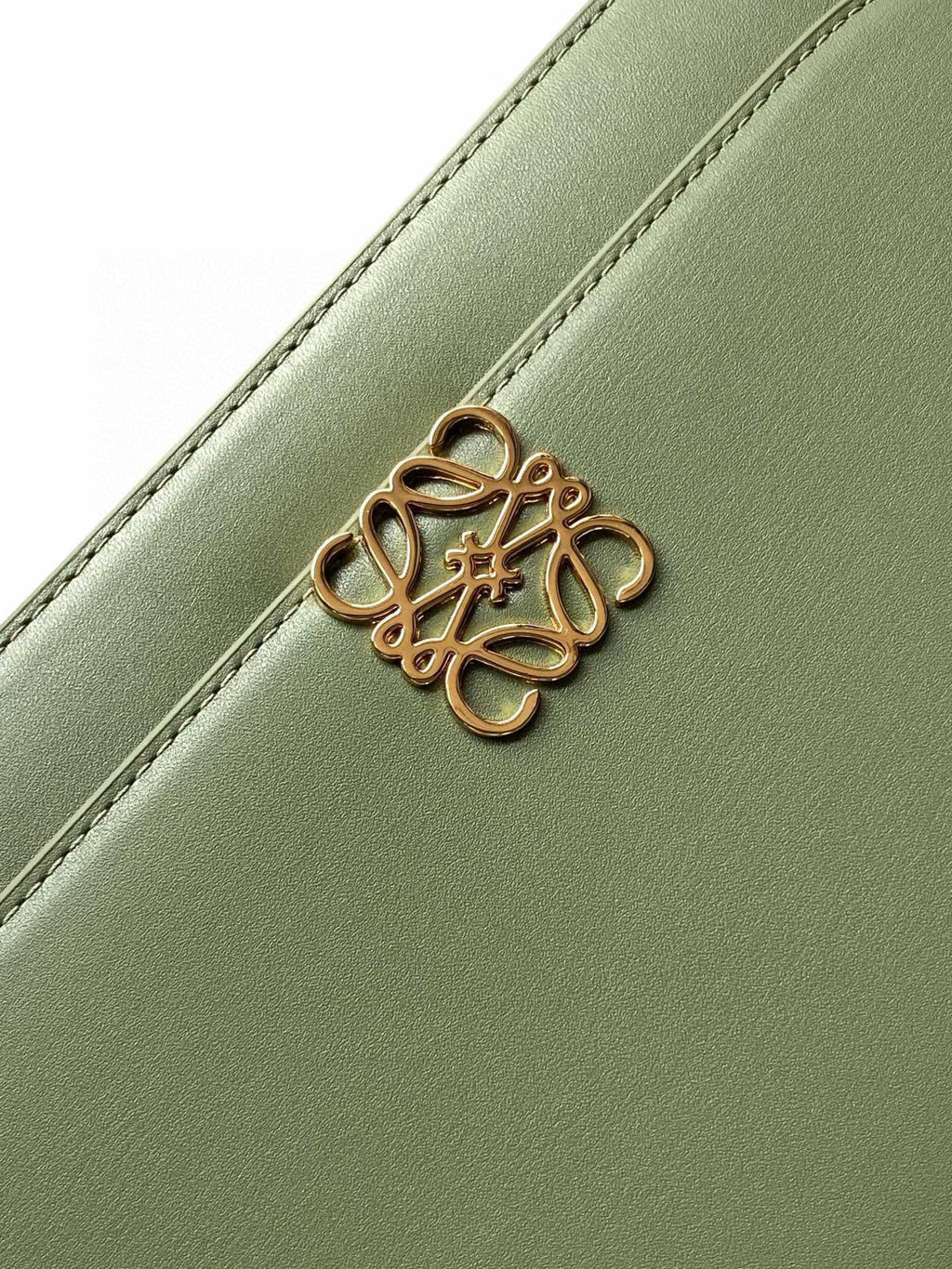LW Goya Leather