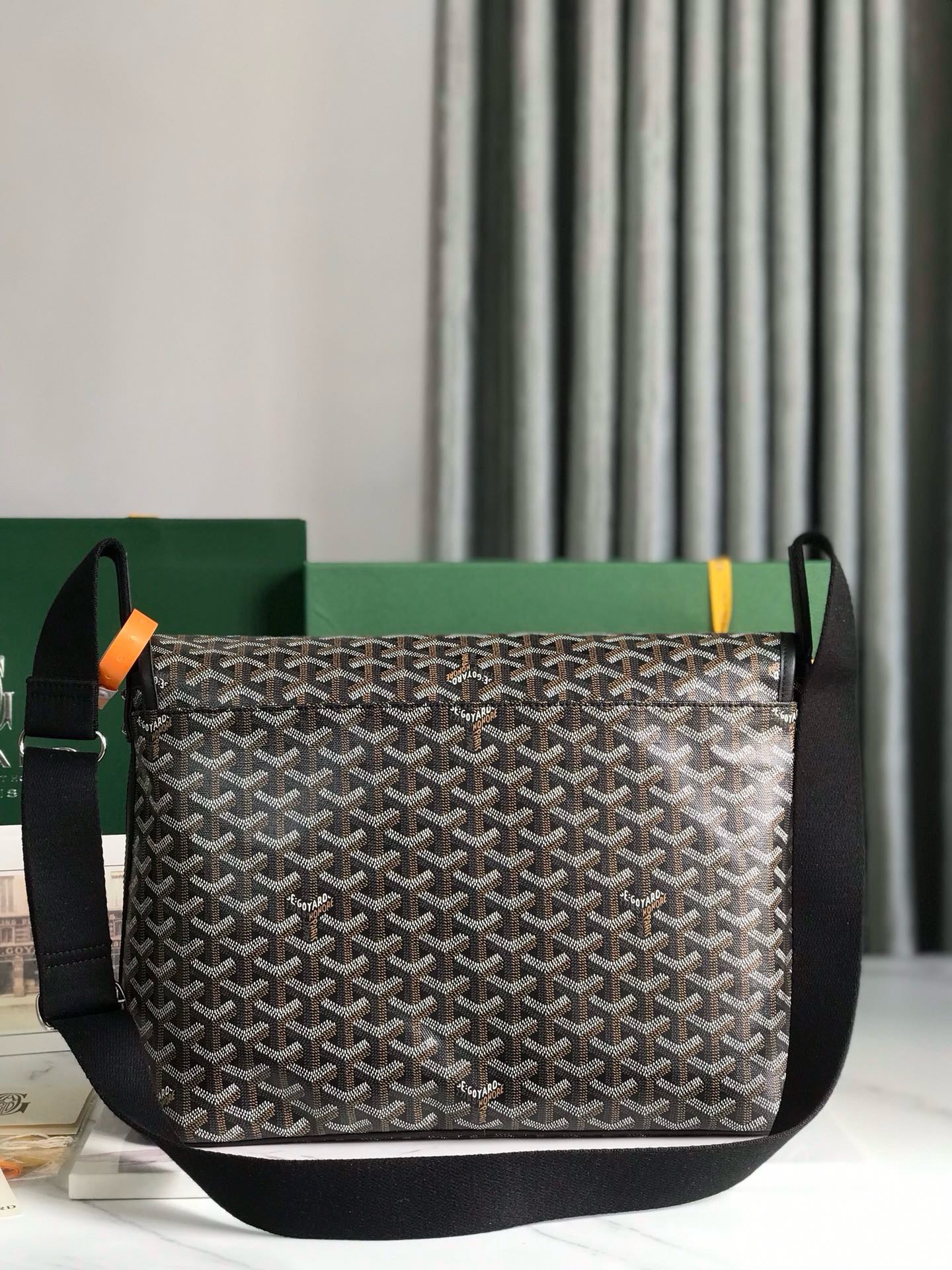 GYD Messenger Bag