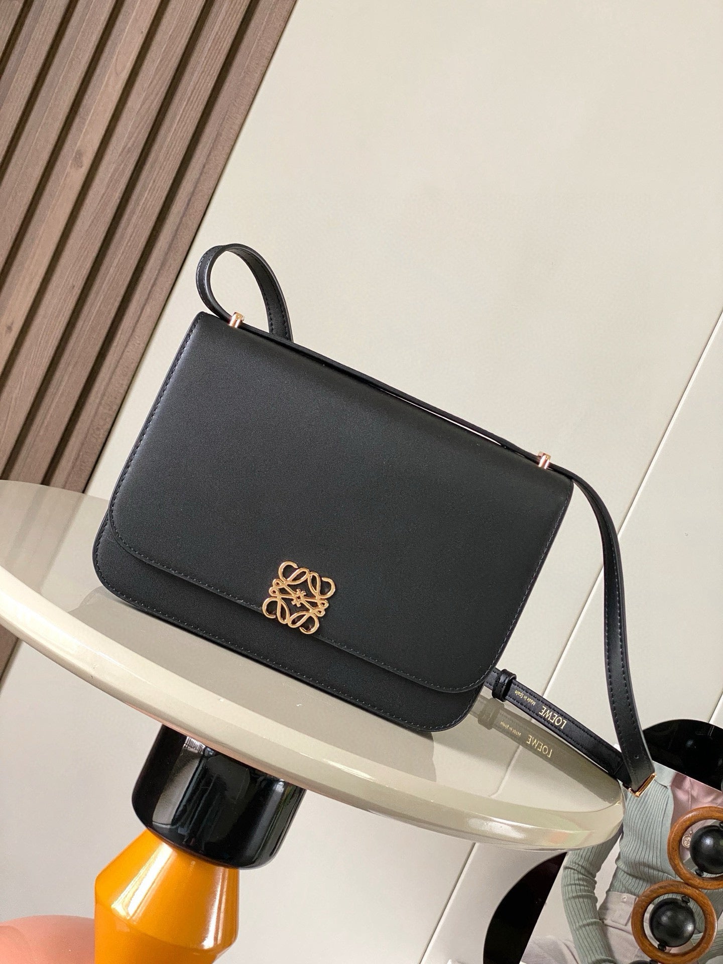 LW Goya Leather