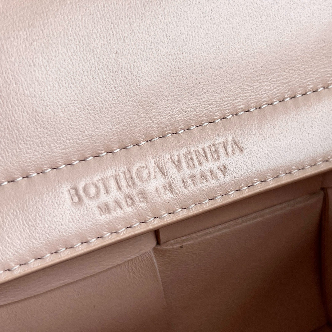 BTV East-West Arco Tote
