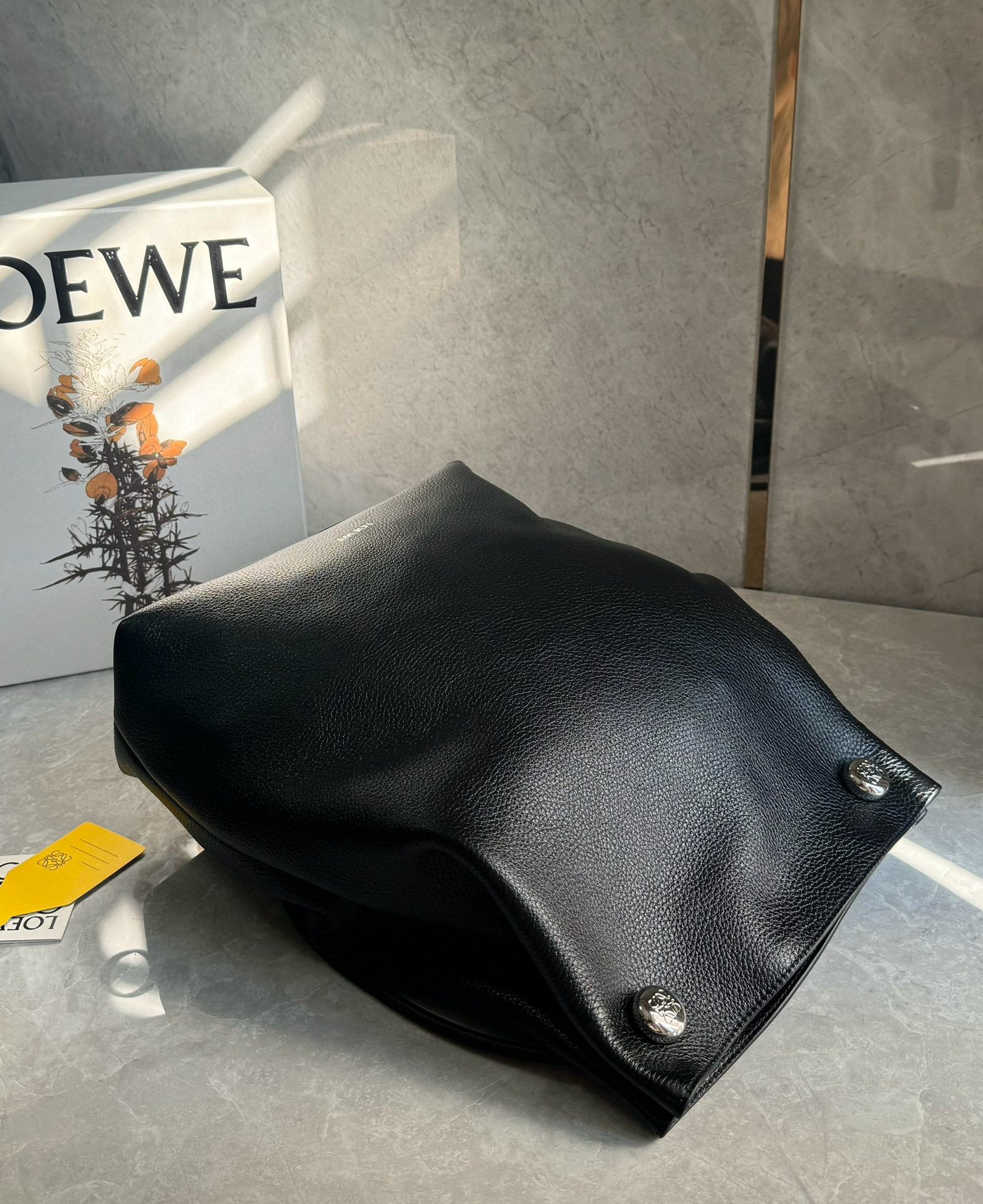 LW Pebble Hobo