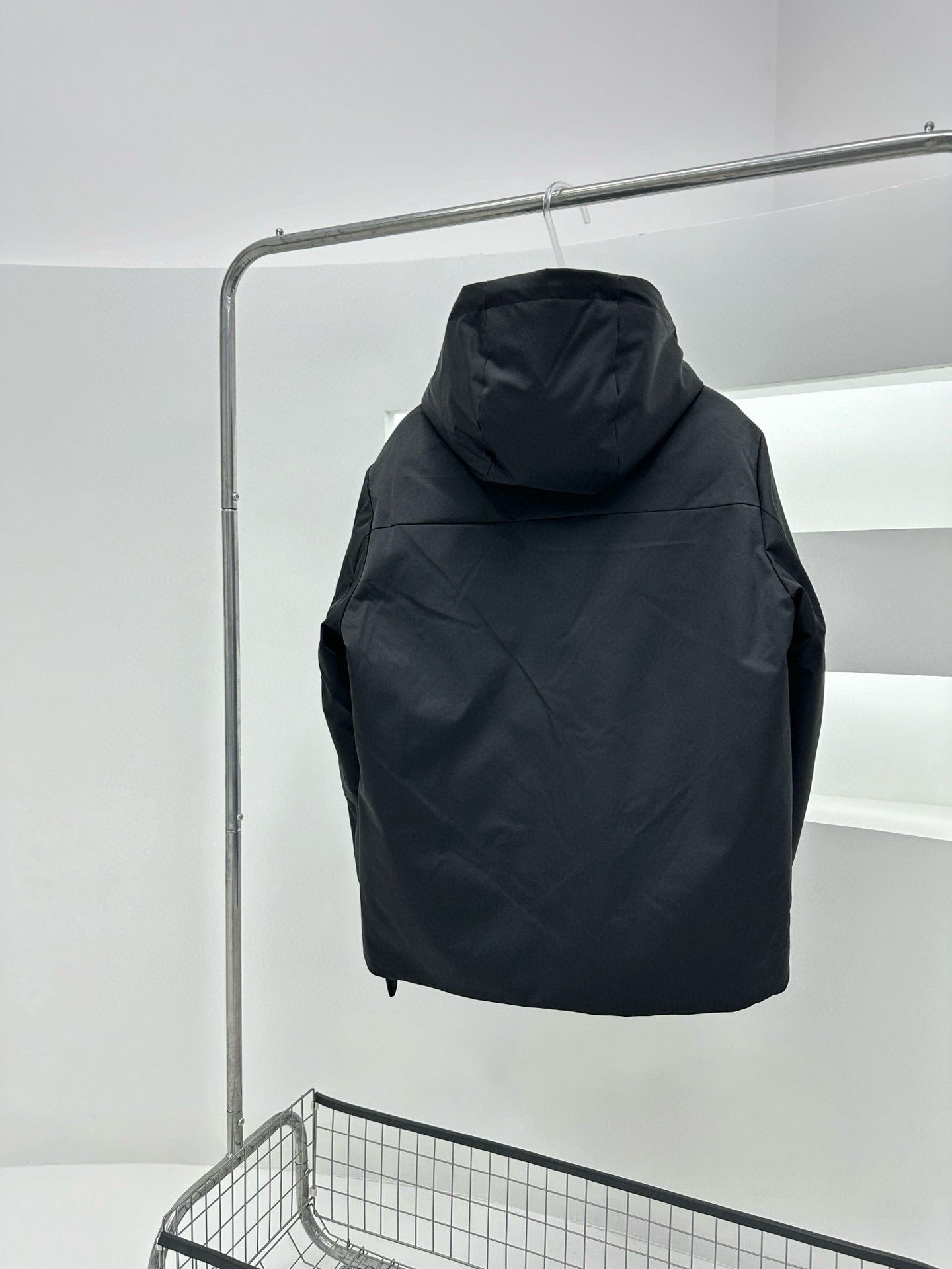 MNC Windbreaker