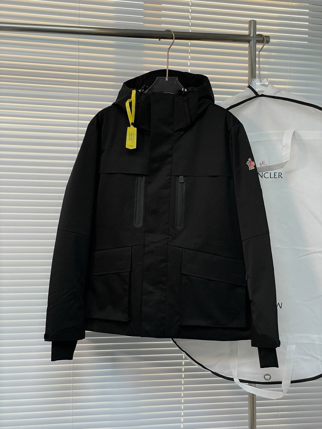 MNC Windbreaker