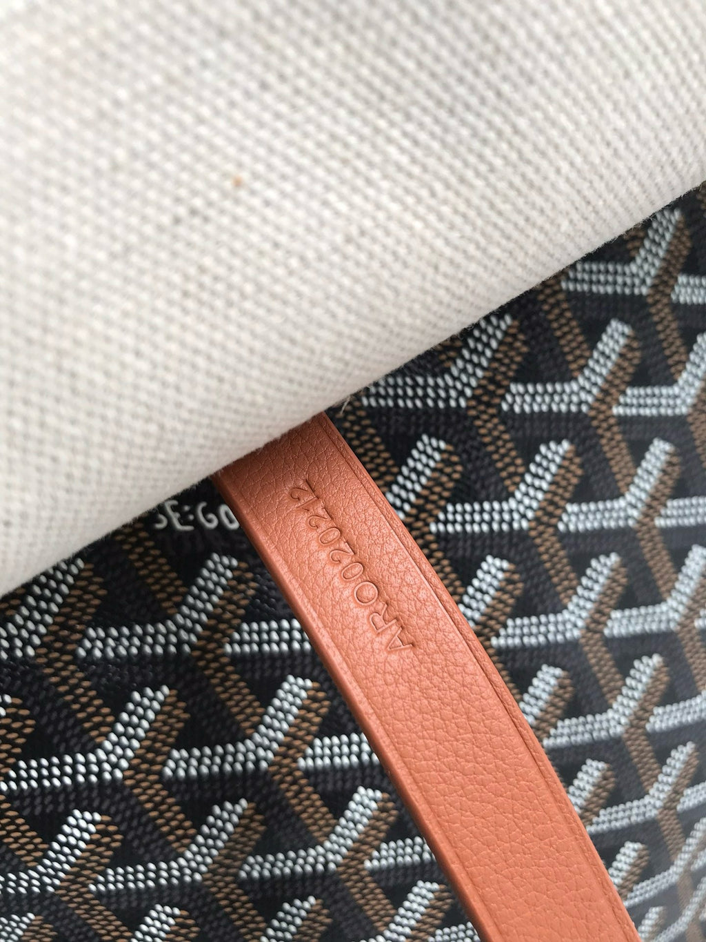 GYD Messenger Bag