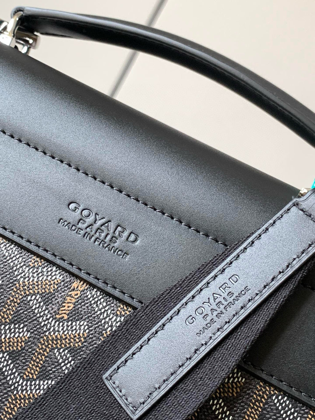GYD Messenger Bag