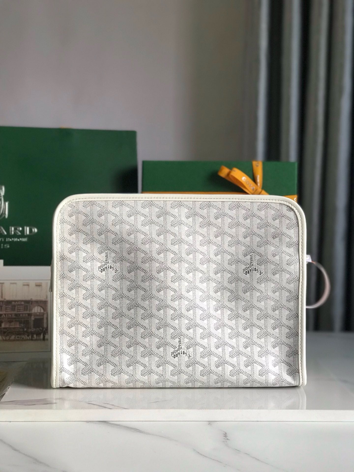 GYD Jouvence Toiletry Bag