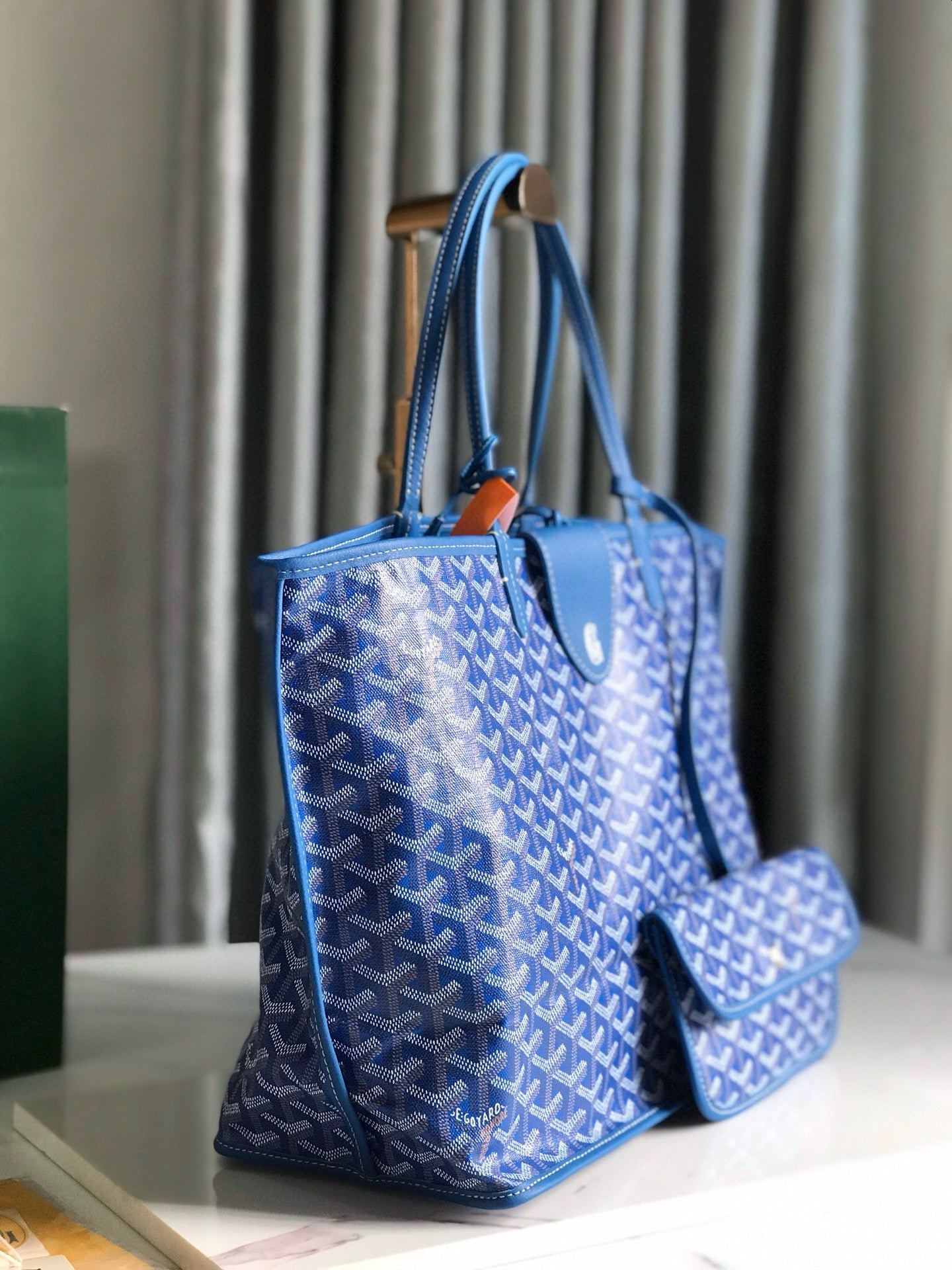GYD Reversible Anjou
