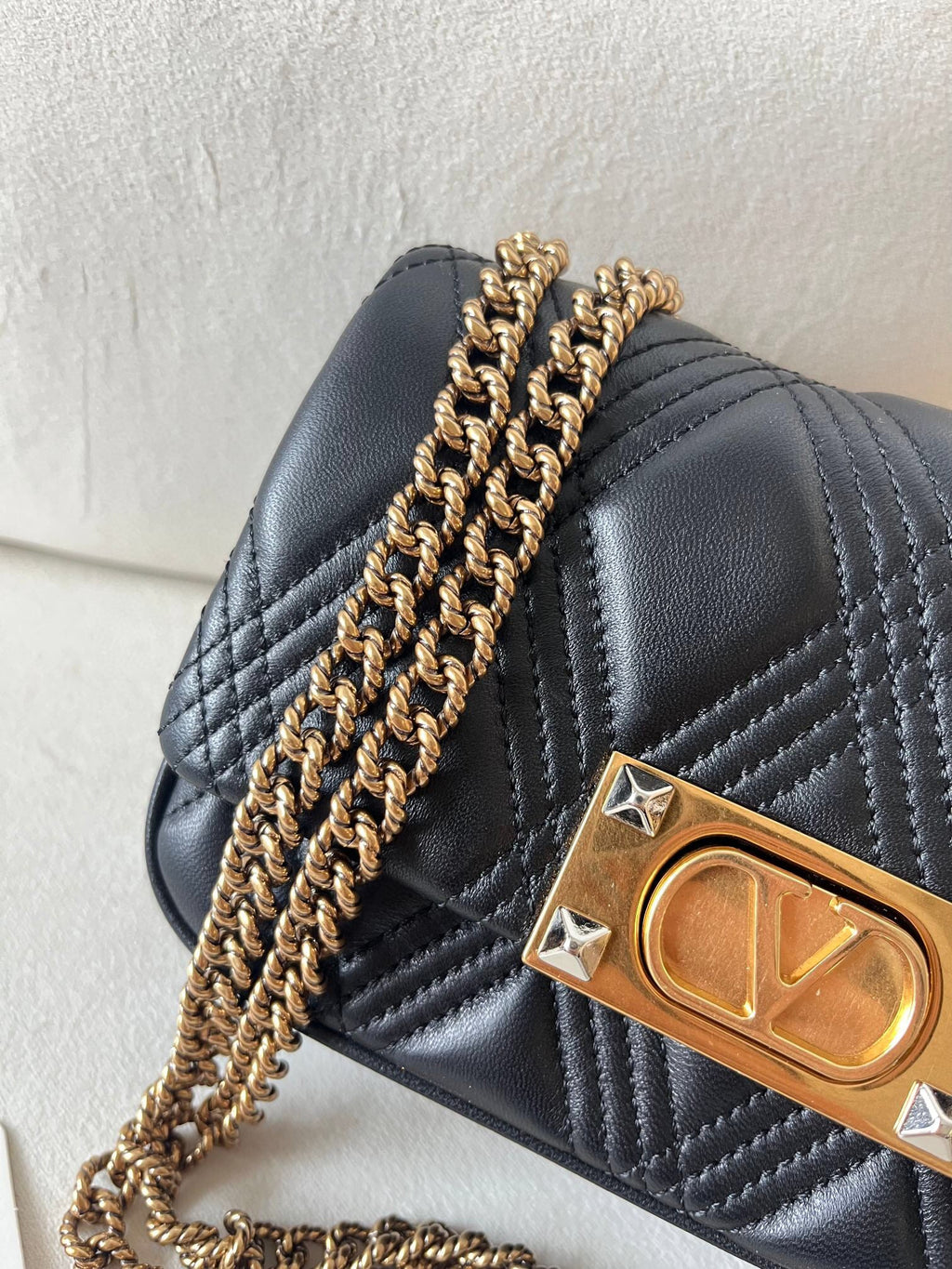 VLT Sling Bag Mini