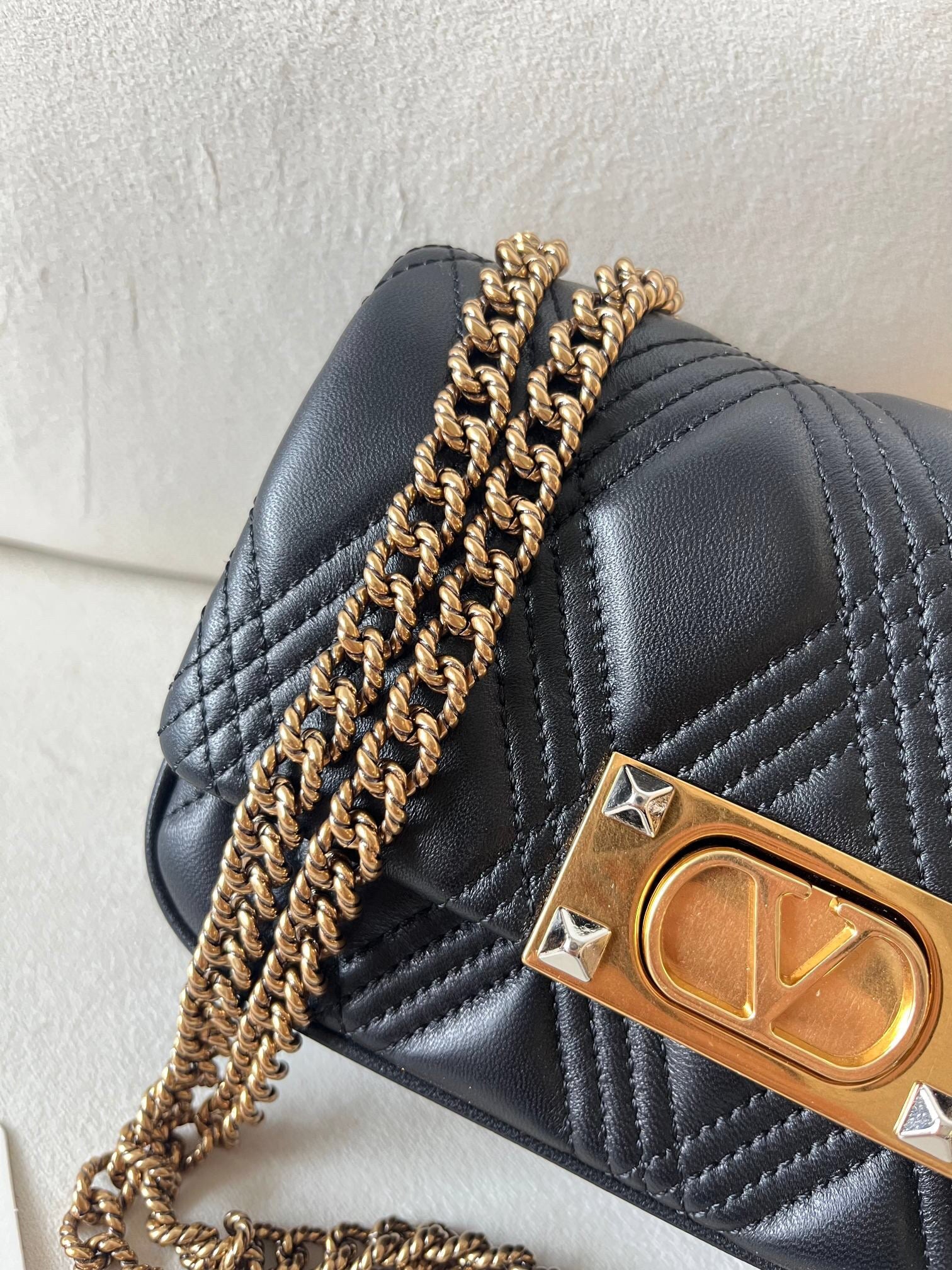 VLT Sling Bag Mini