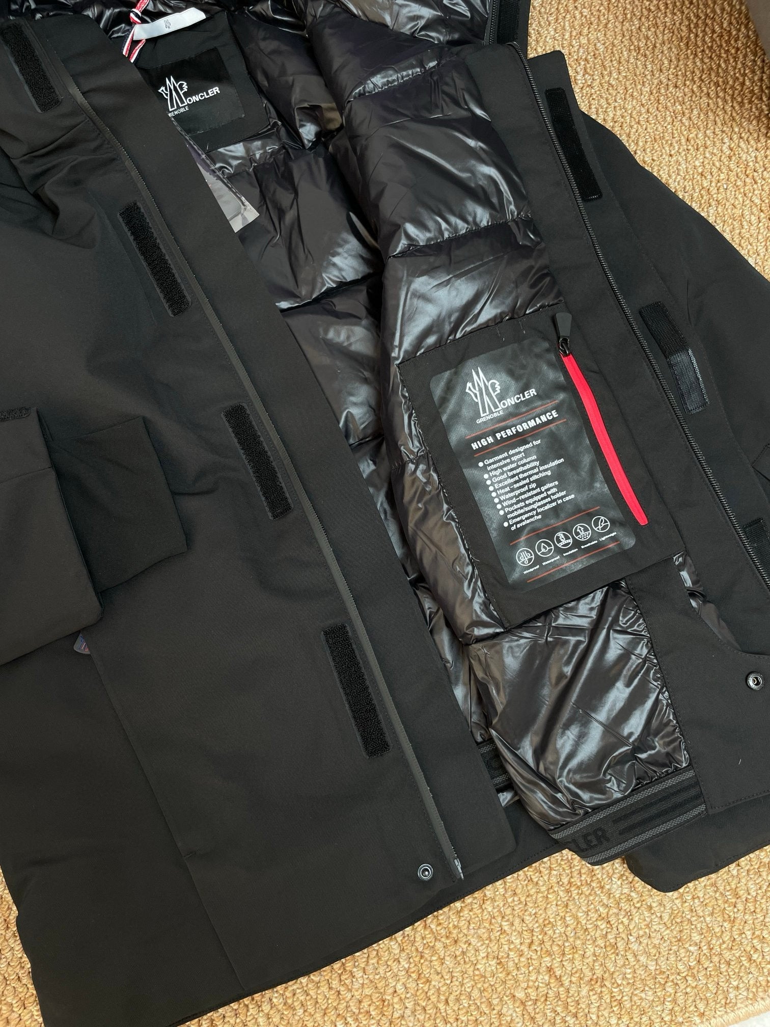 MNC Windbreaker