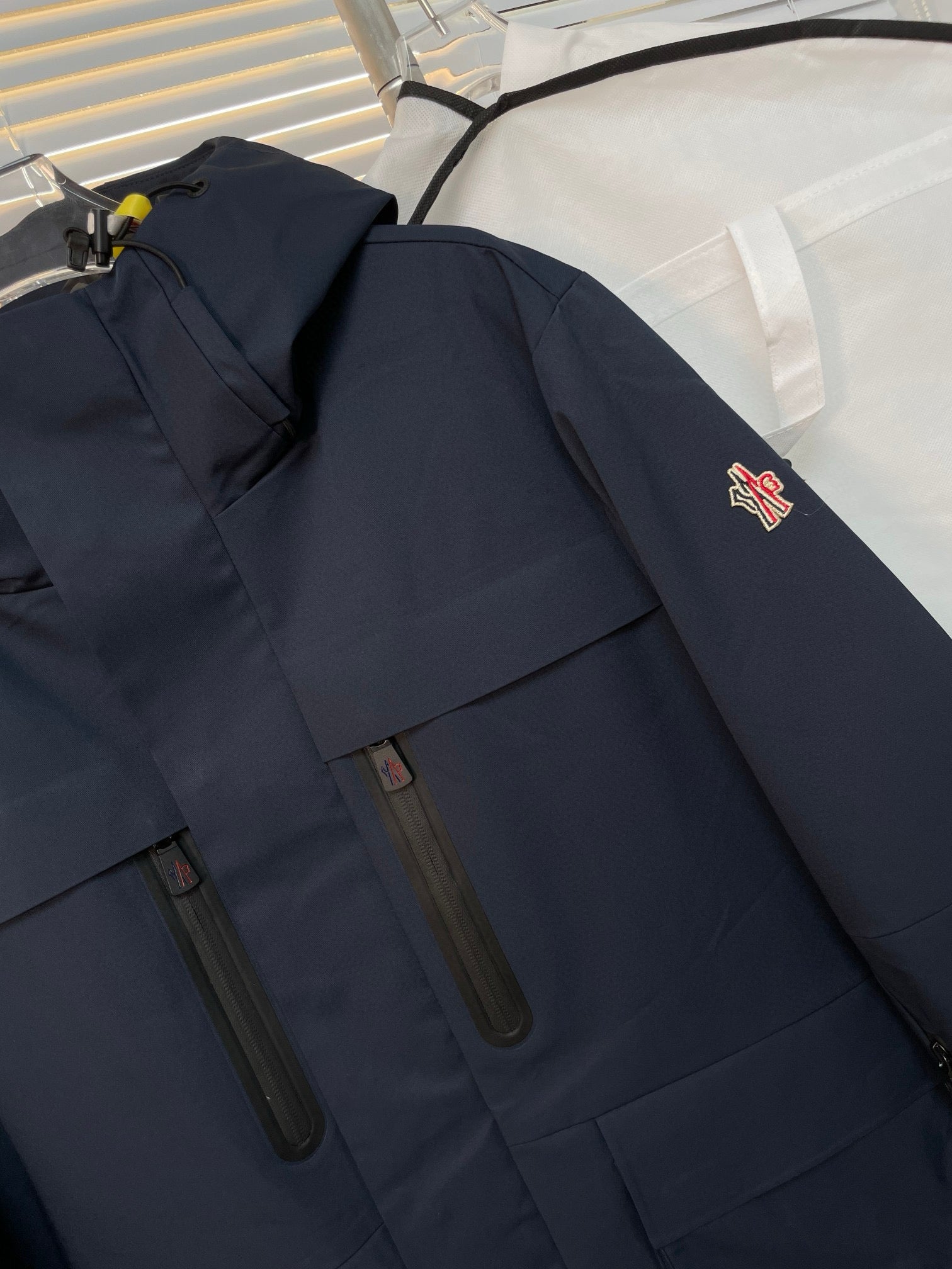 MNC Windbreaker