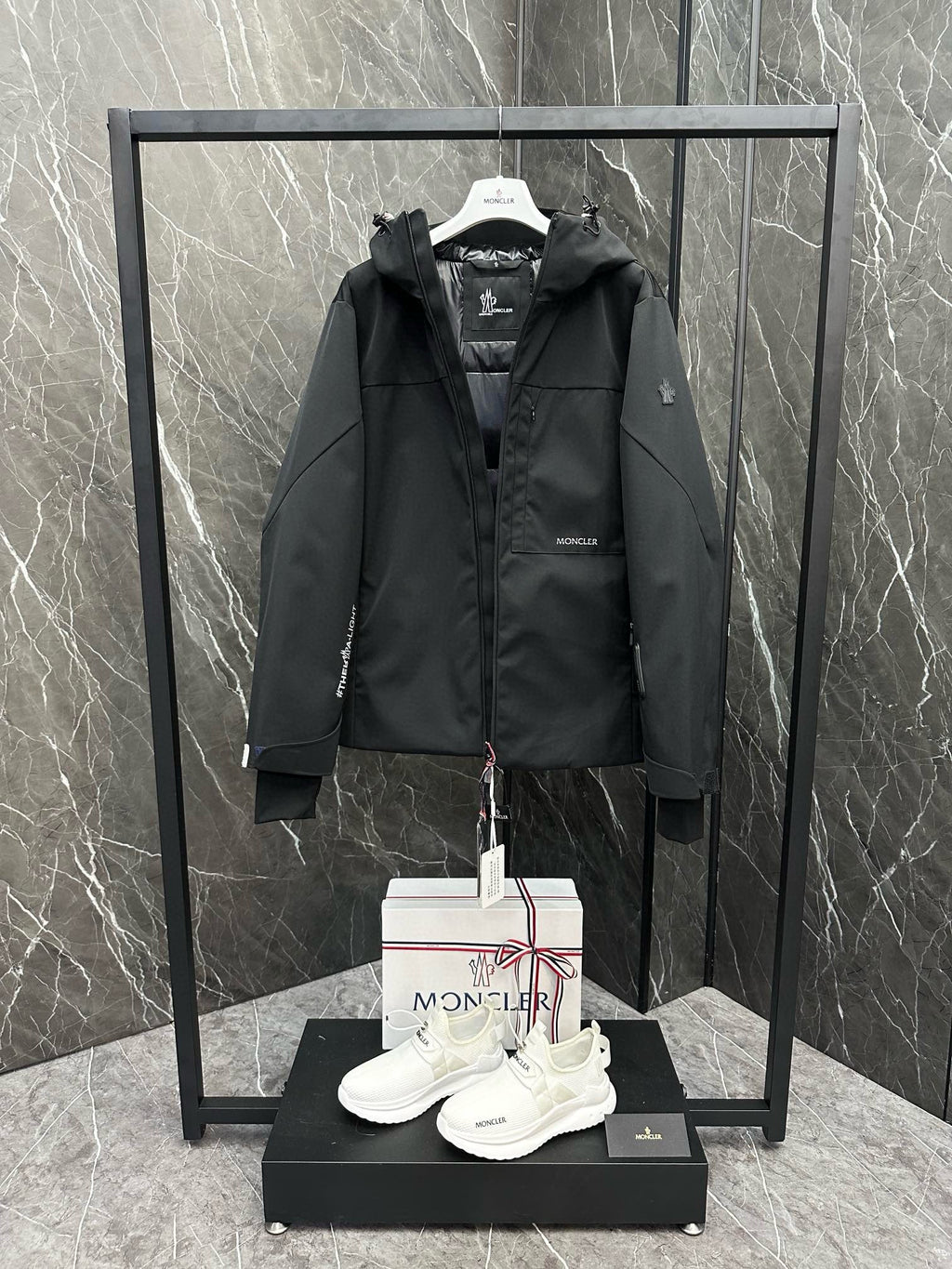 MNC Windbreaker