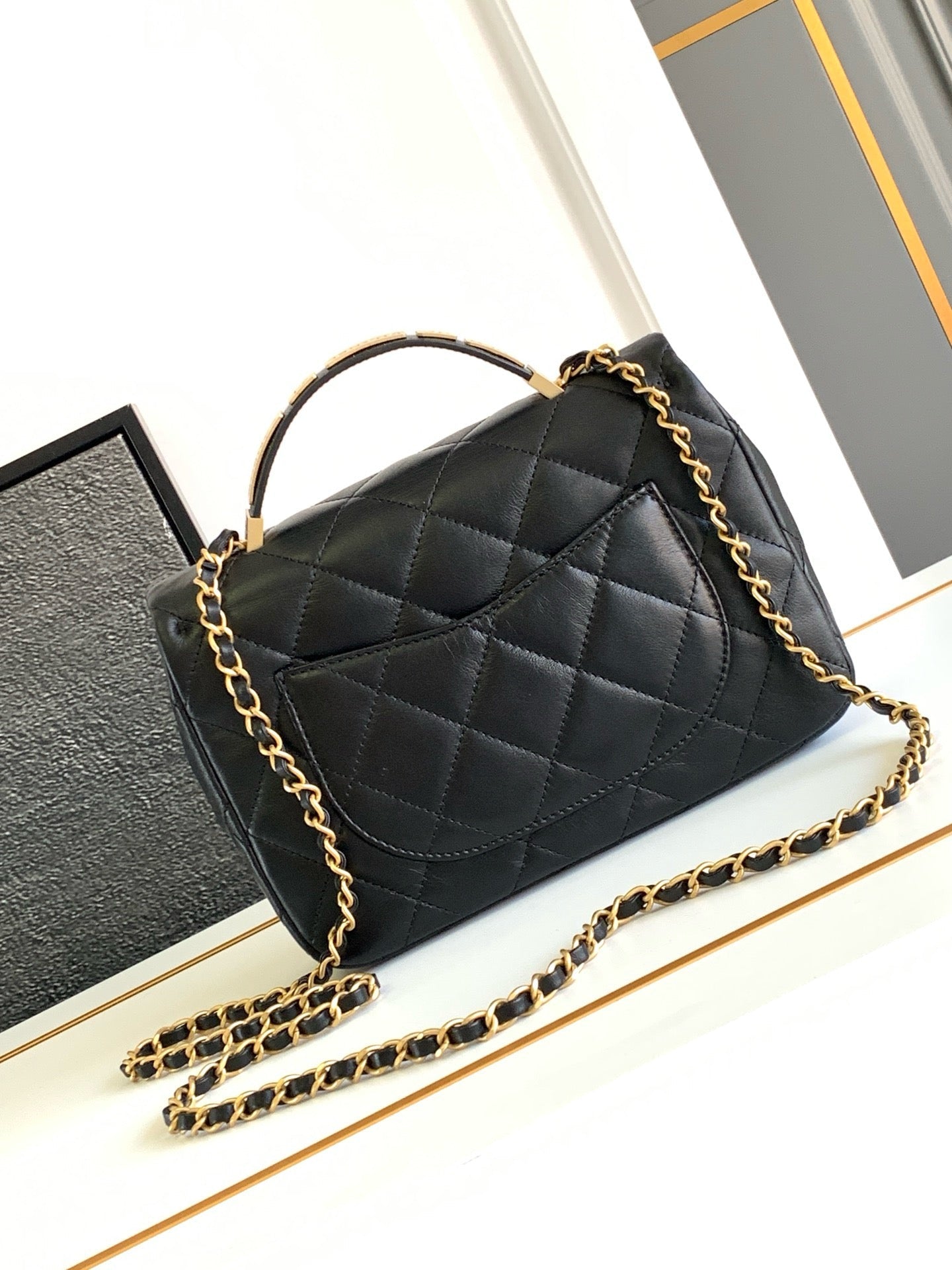 CNL 24P Flap Bag