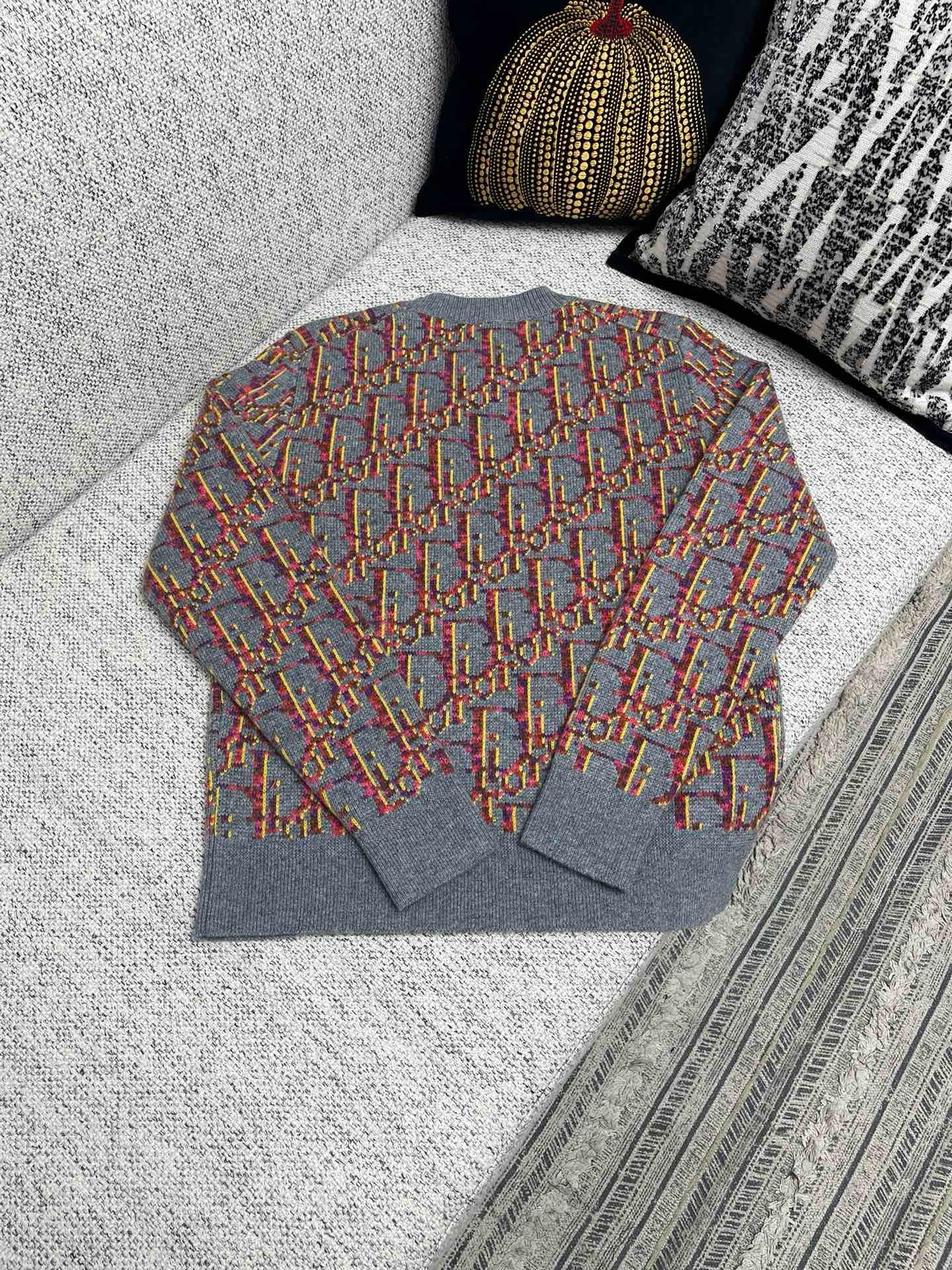 CD Sweater