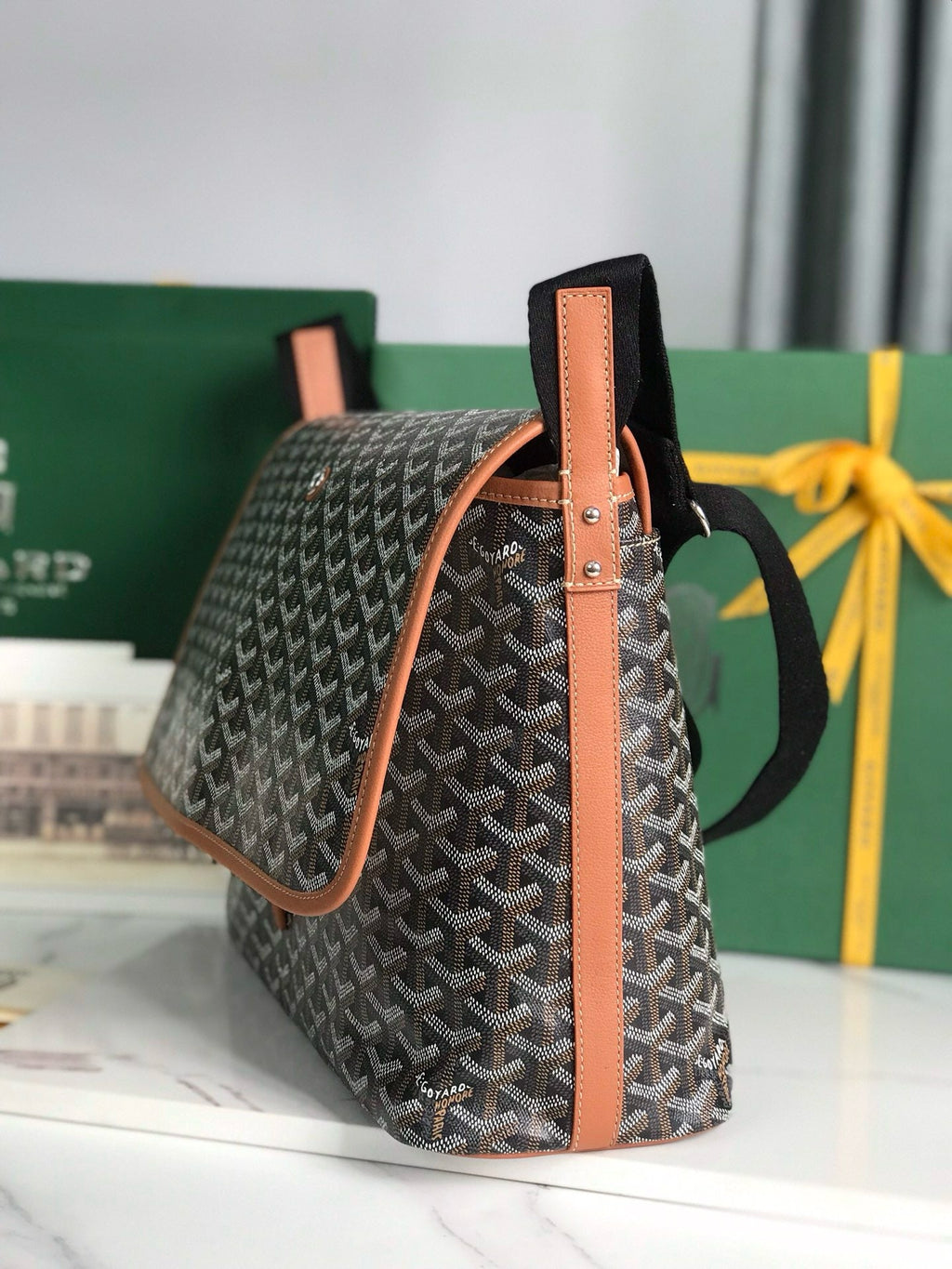 GYD Messenger Bag
