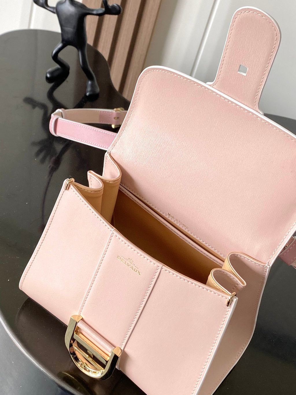 DLV Sling Bag