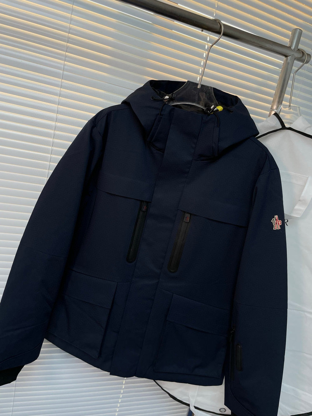 MNC Windbreaker