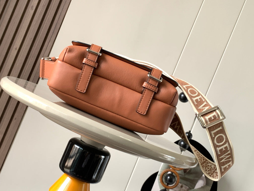 LW Messenger Bag