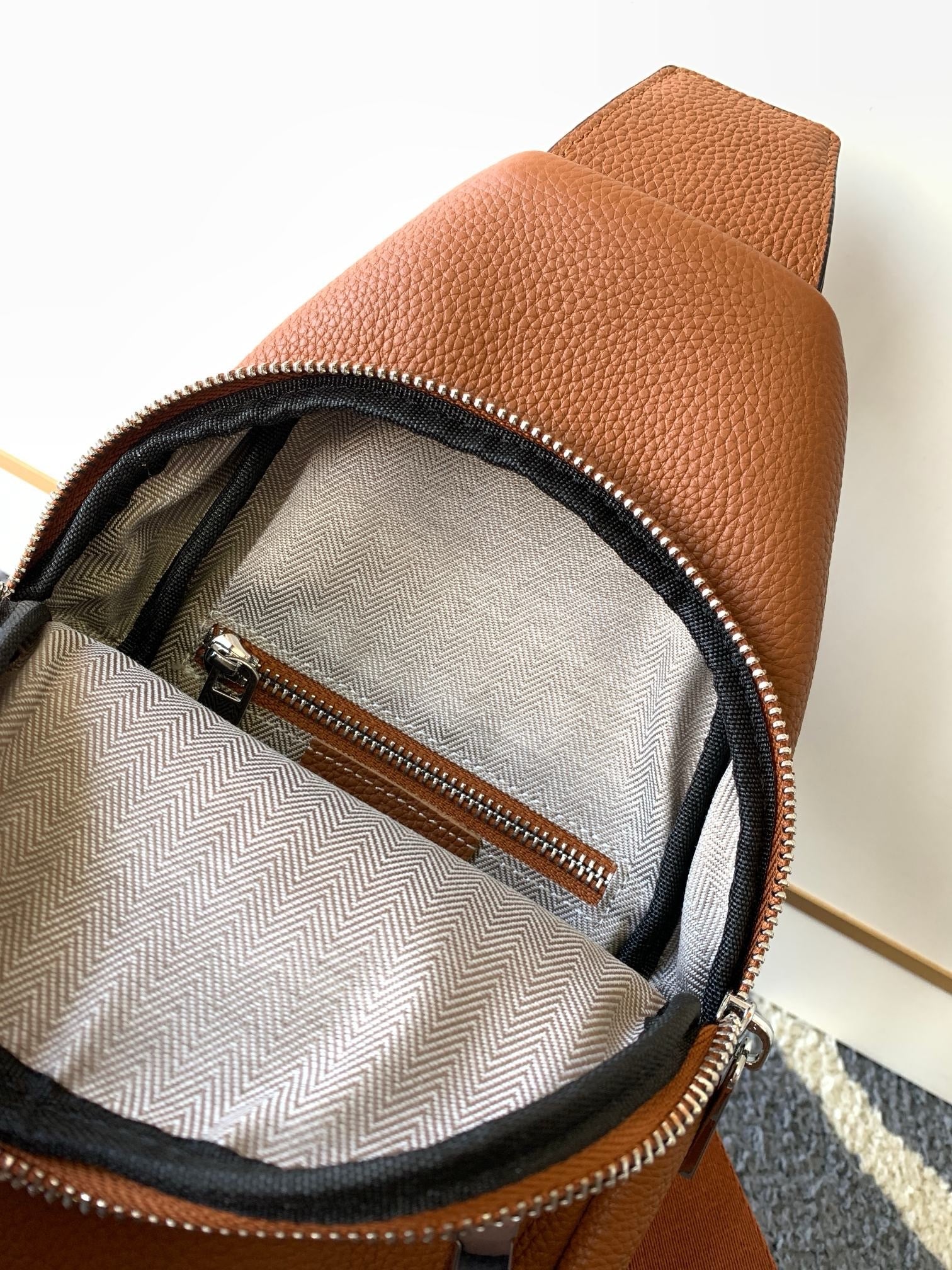 HMS Crossbody Bag