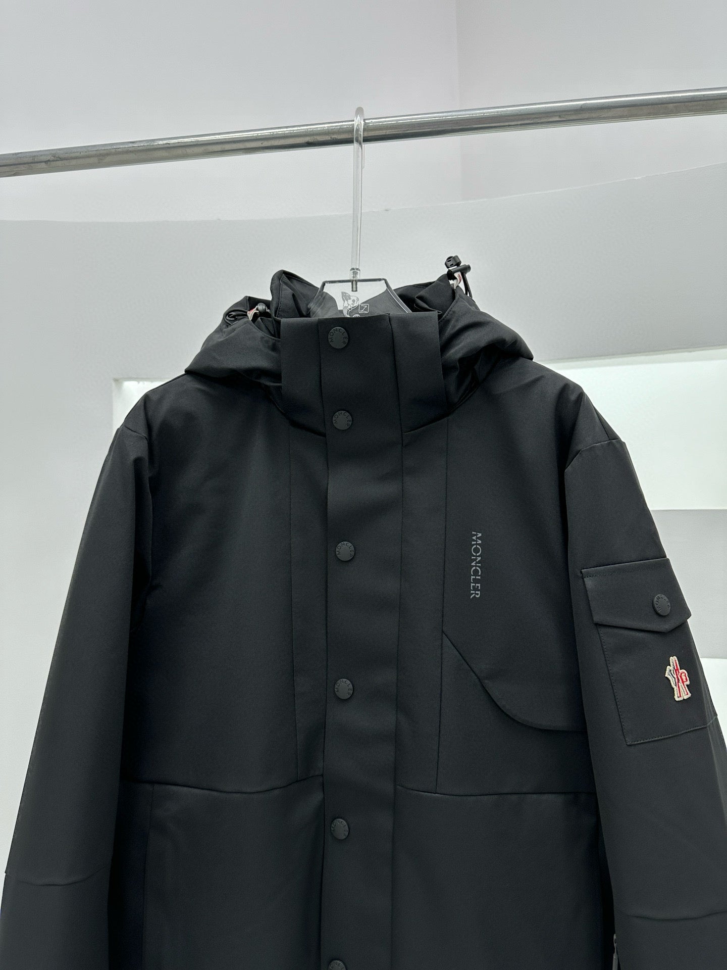 MNC Windbreaker