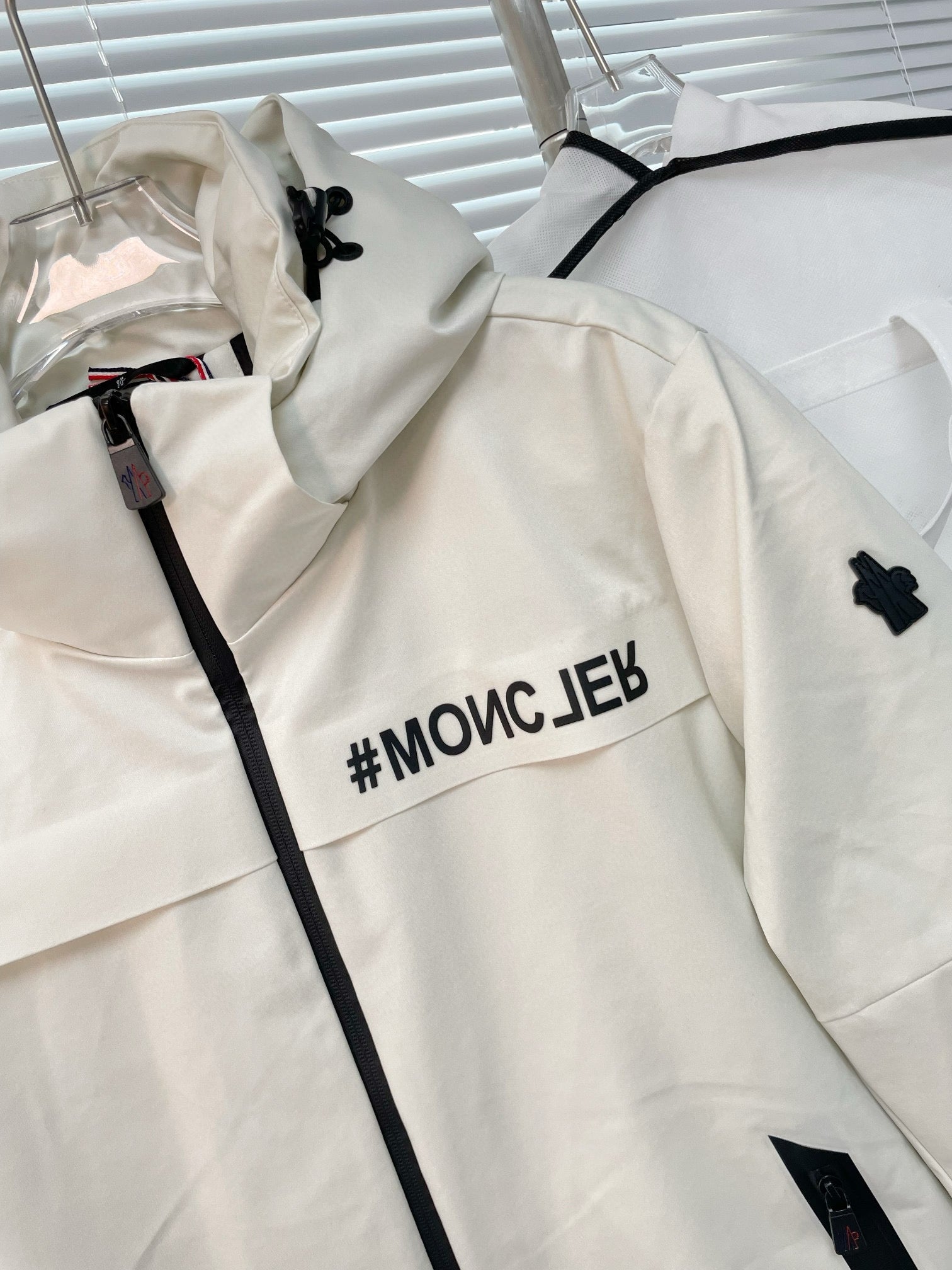 MNC Windbreaker