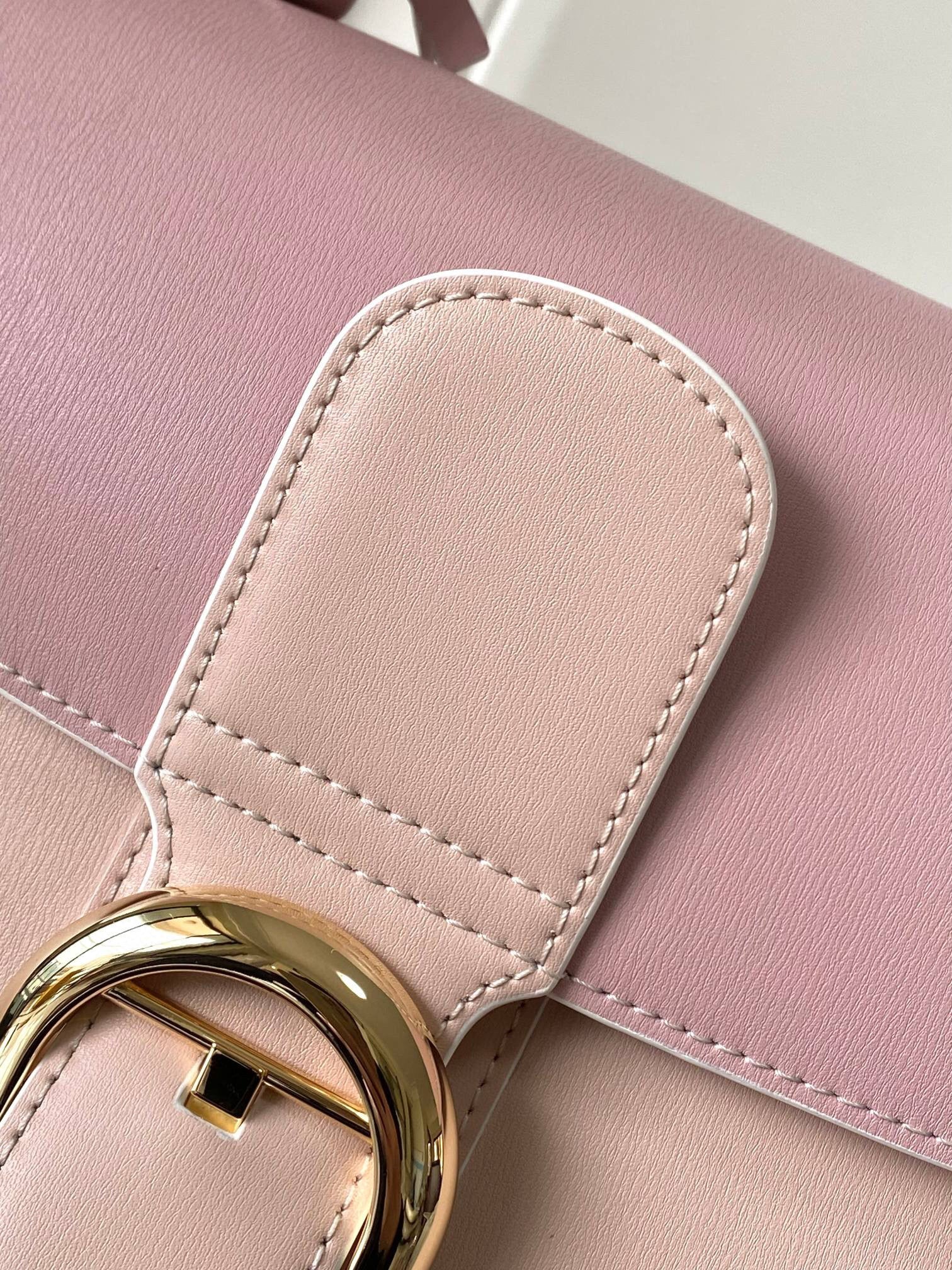 DLV Sling Bag