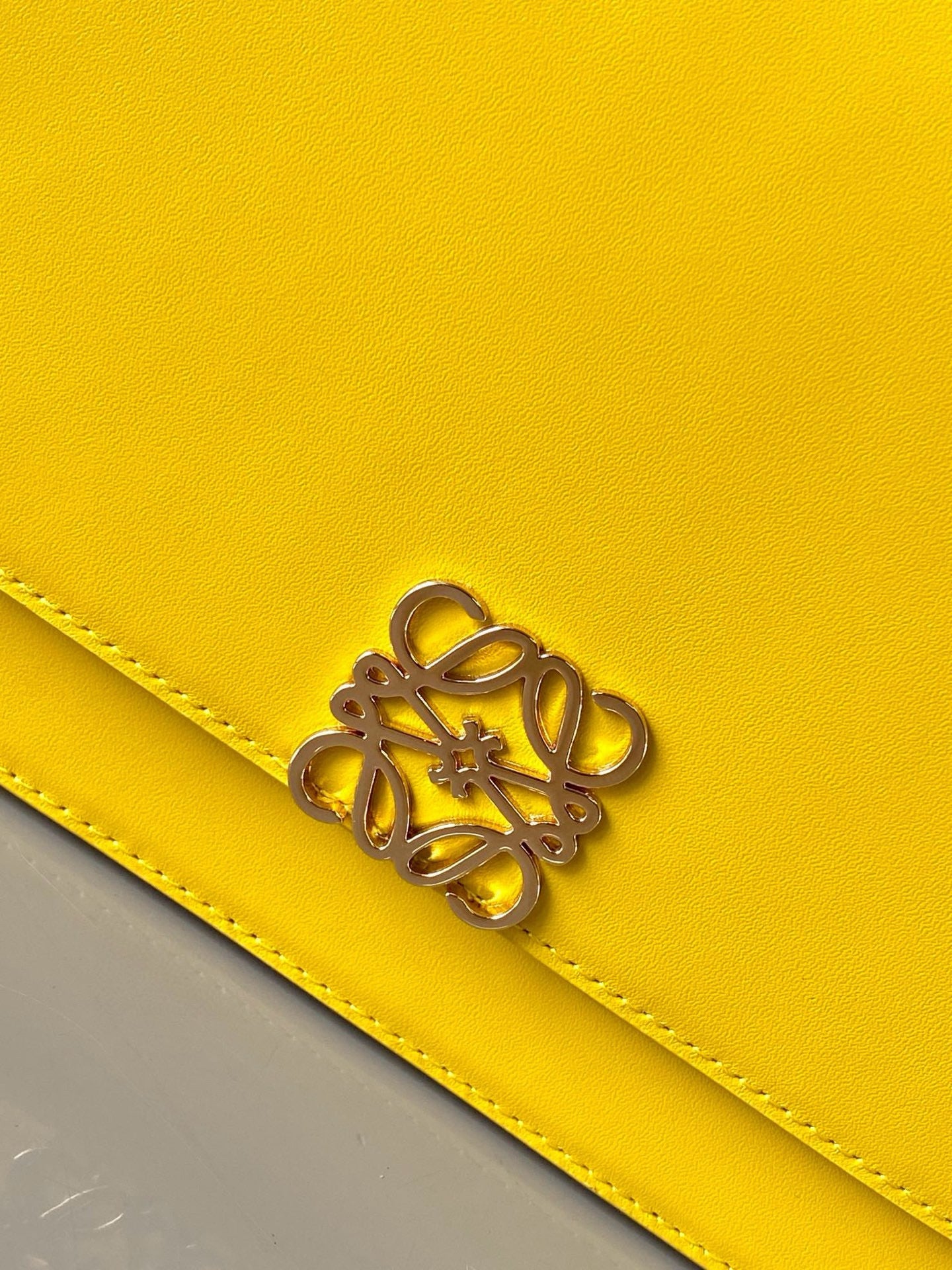 LW Goya Leather