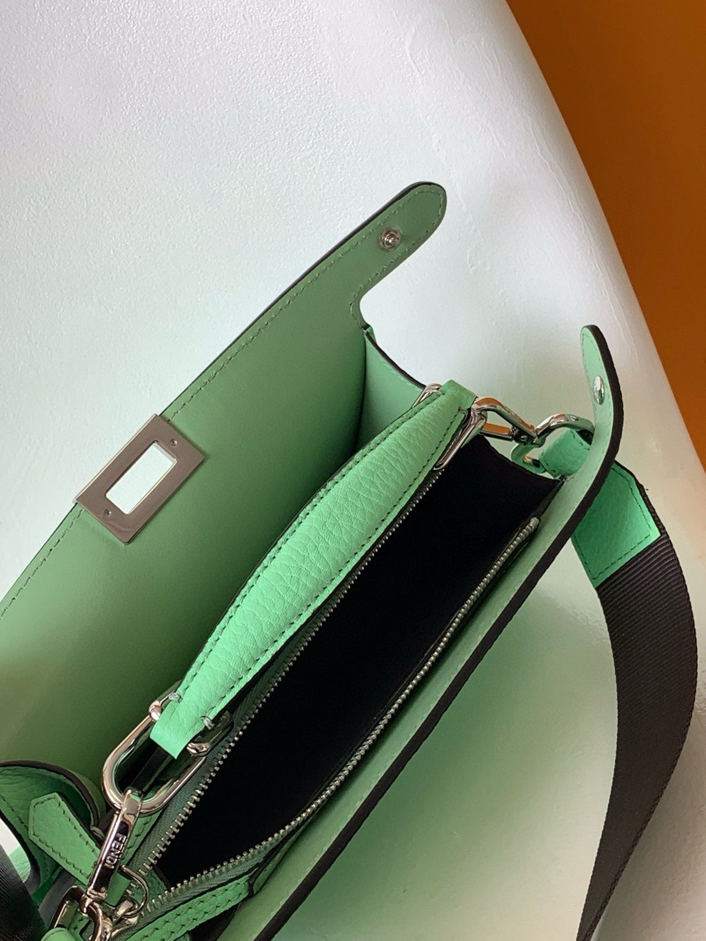 FD Peekaboo Bag