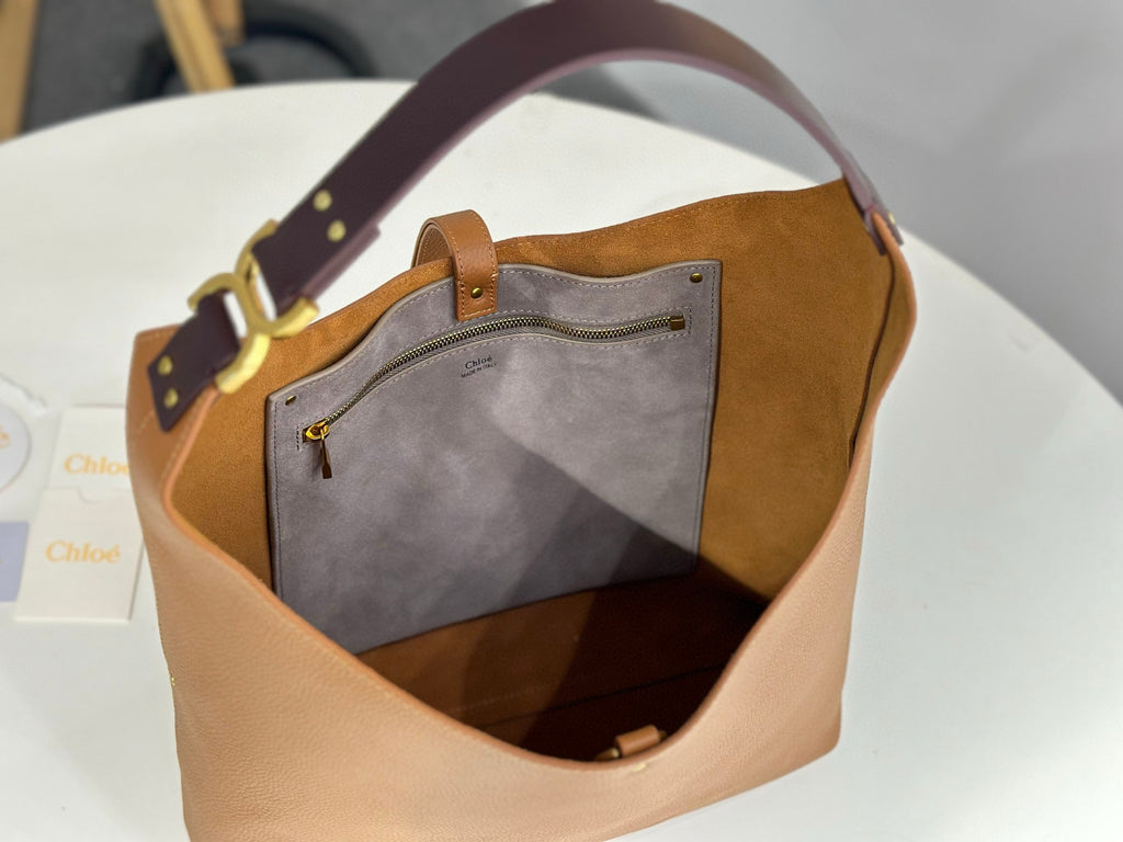 CHL Marcie Hobo