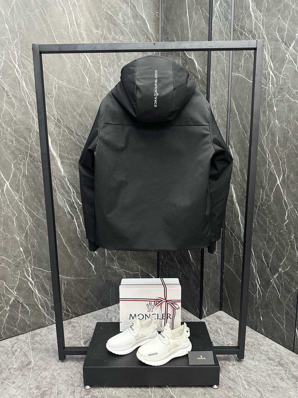 MNC Windbreaker