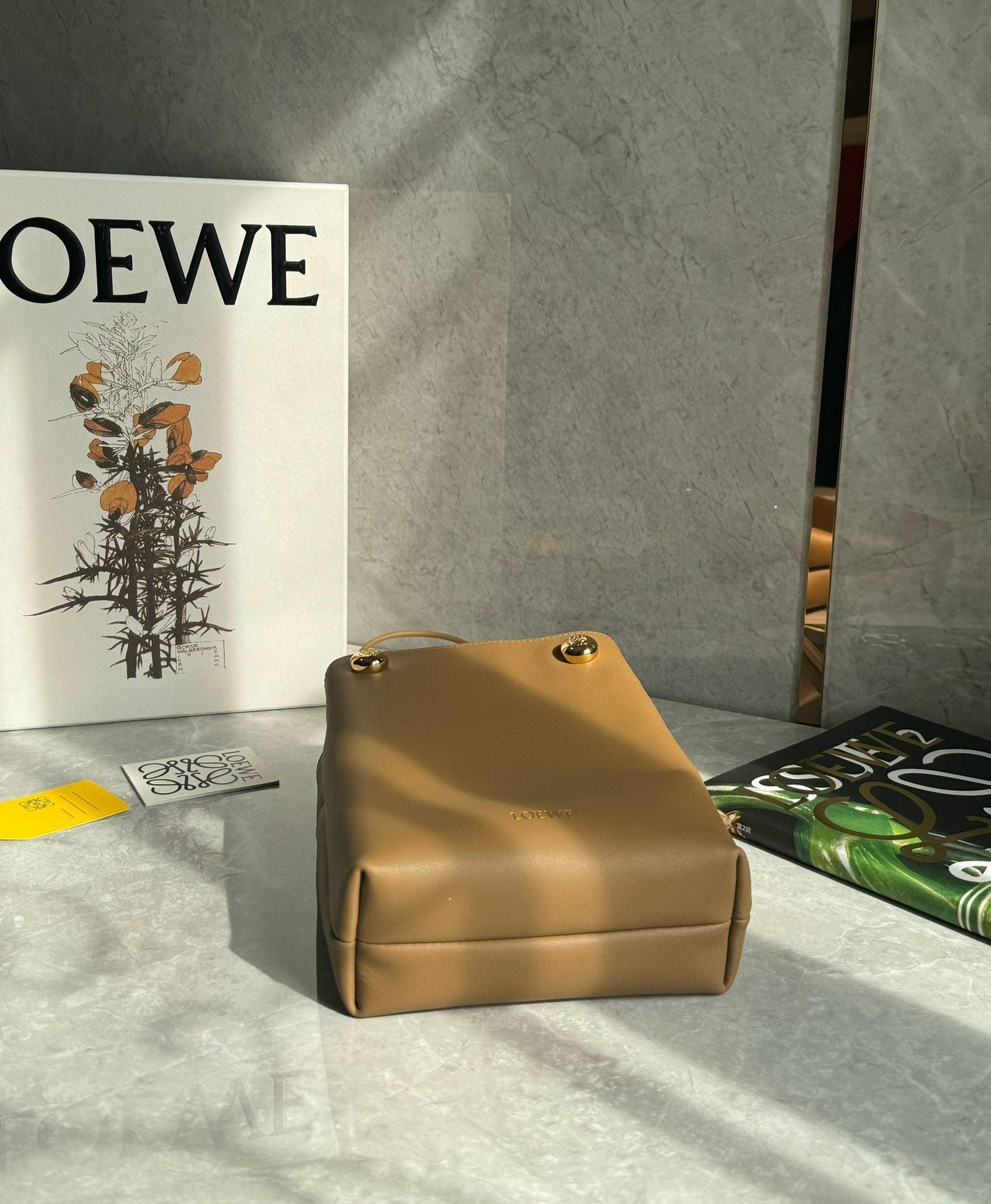 LW Pebble Leather