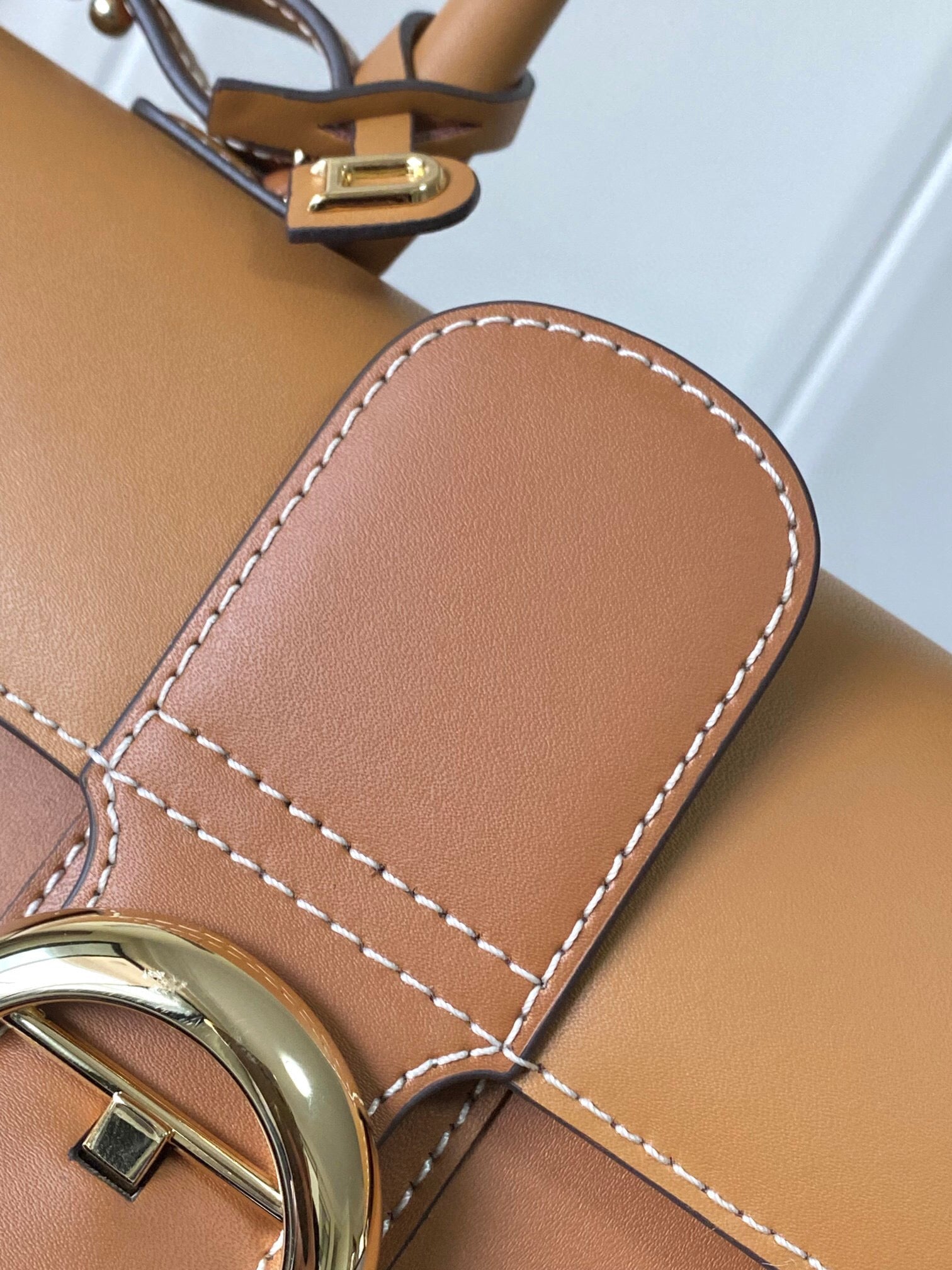 DLV Sling Bag